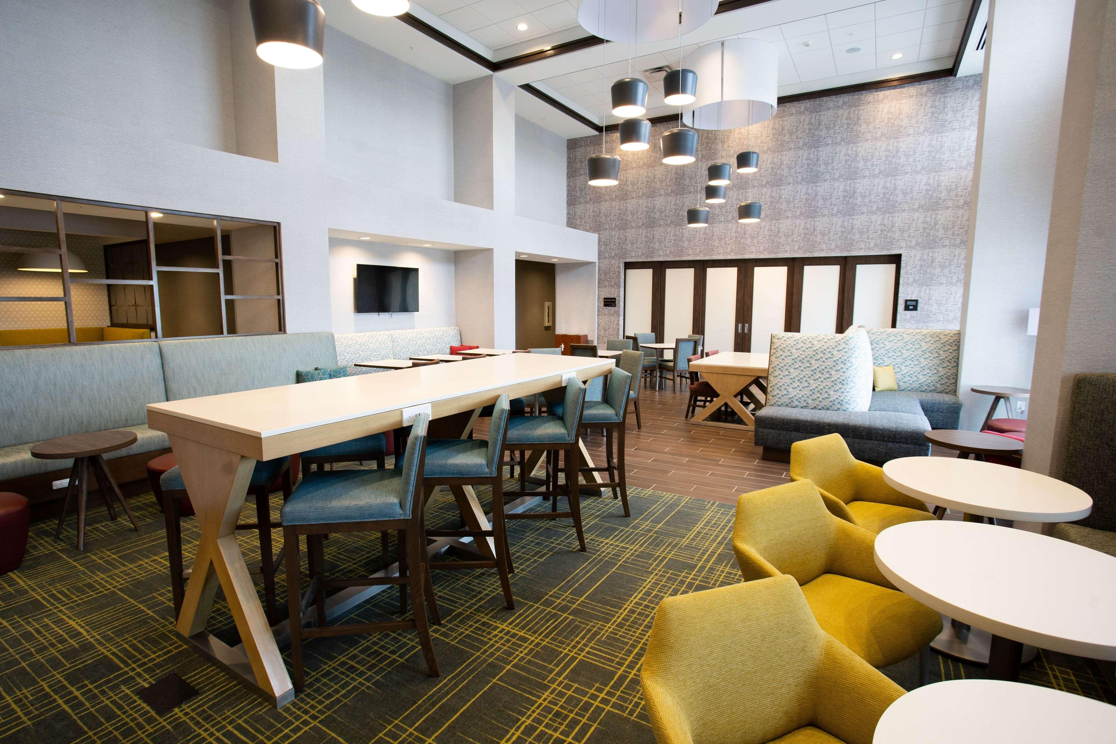 Hampton Inn And Suites By Hilton St. Clairsville