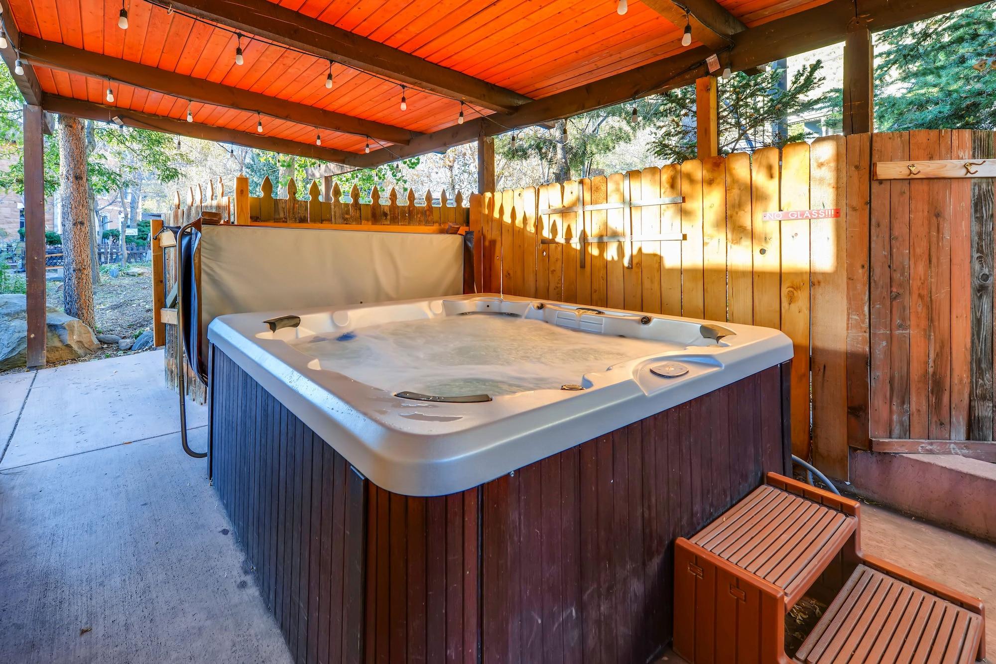 Cliff House Lodge and Hot Tub Cottages by null