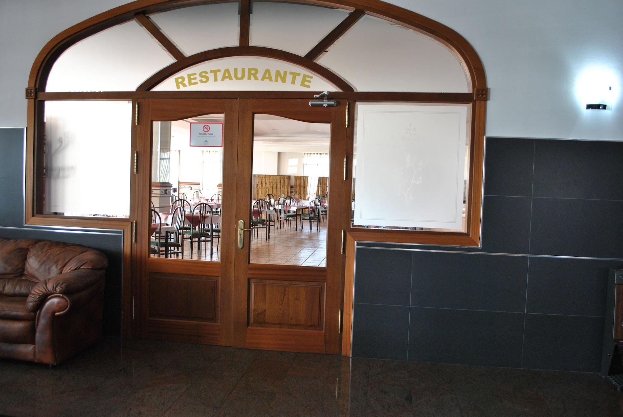 Hotel Restaurante Dama De Baza