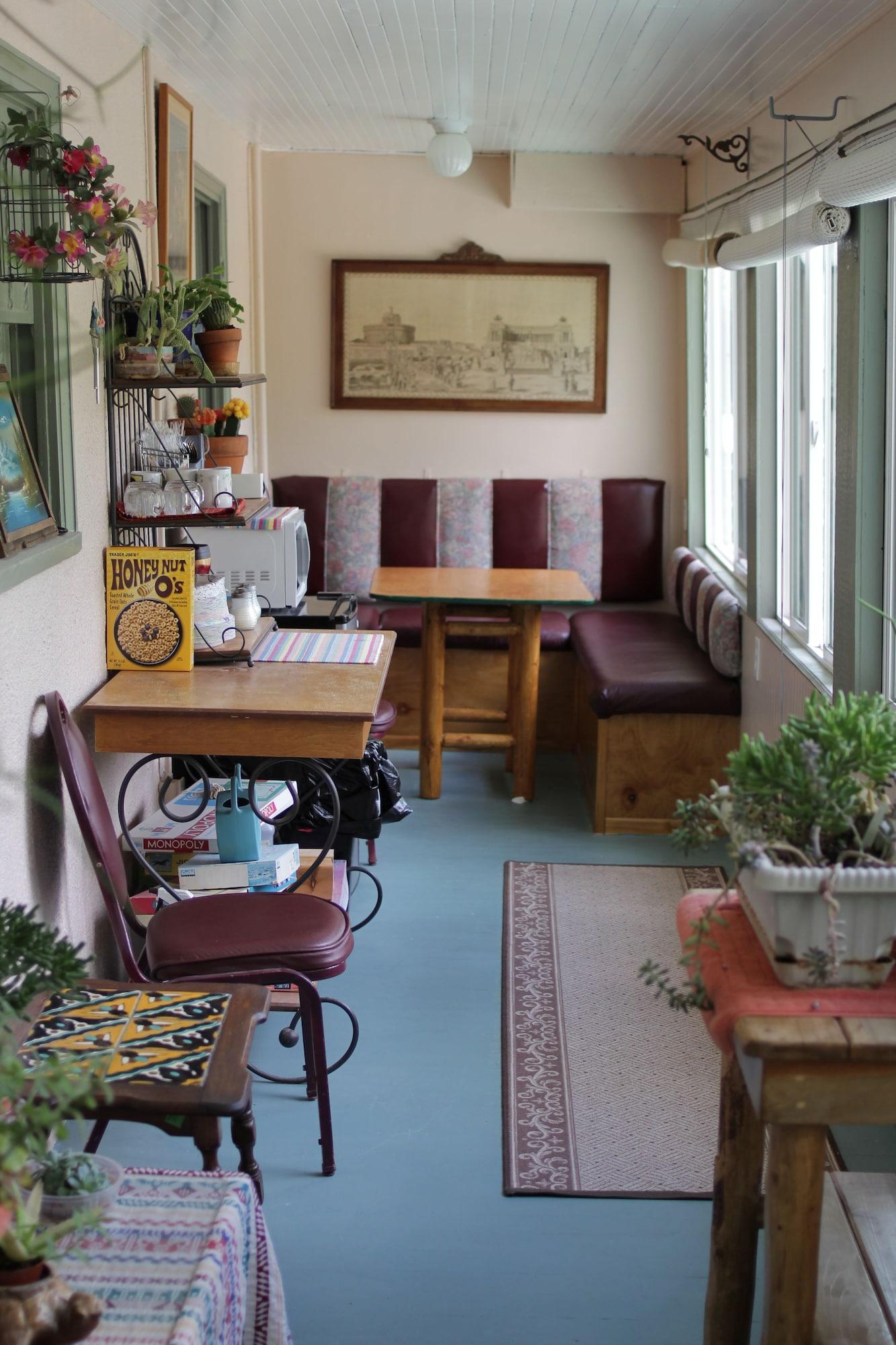 Historic Smith Hotel Bed and Breakfast by null