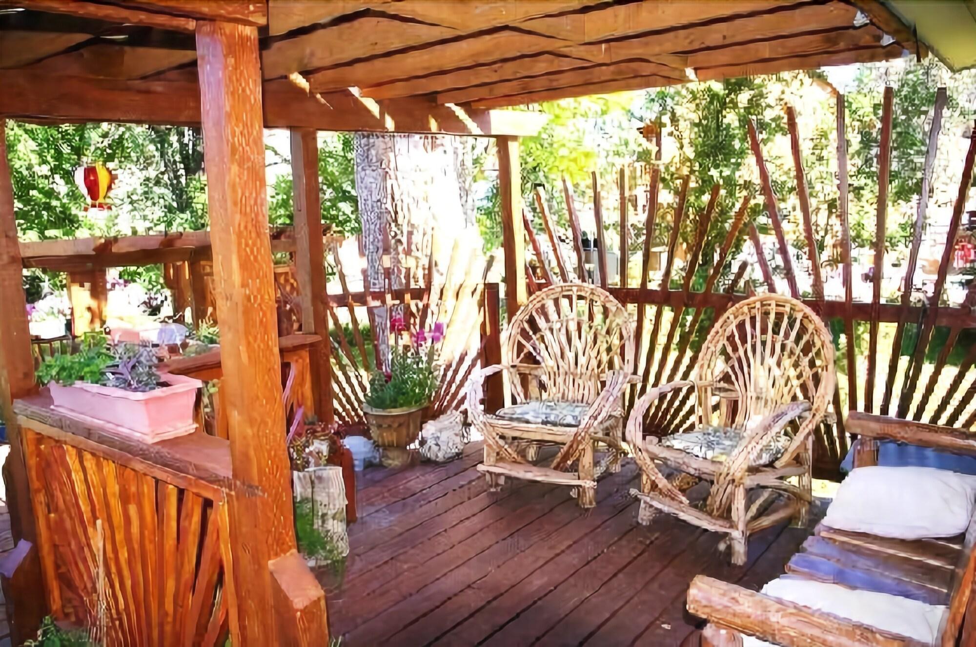 Historic Smith Hotel Bed and Breakfast by null