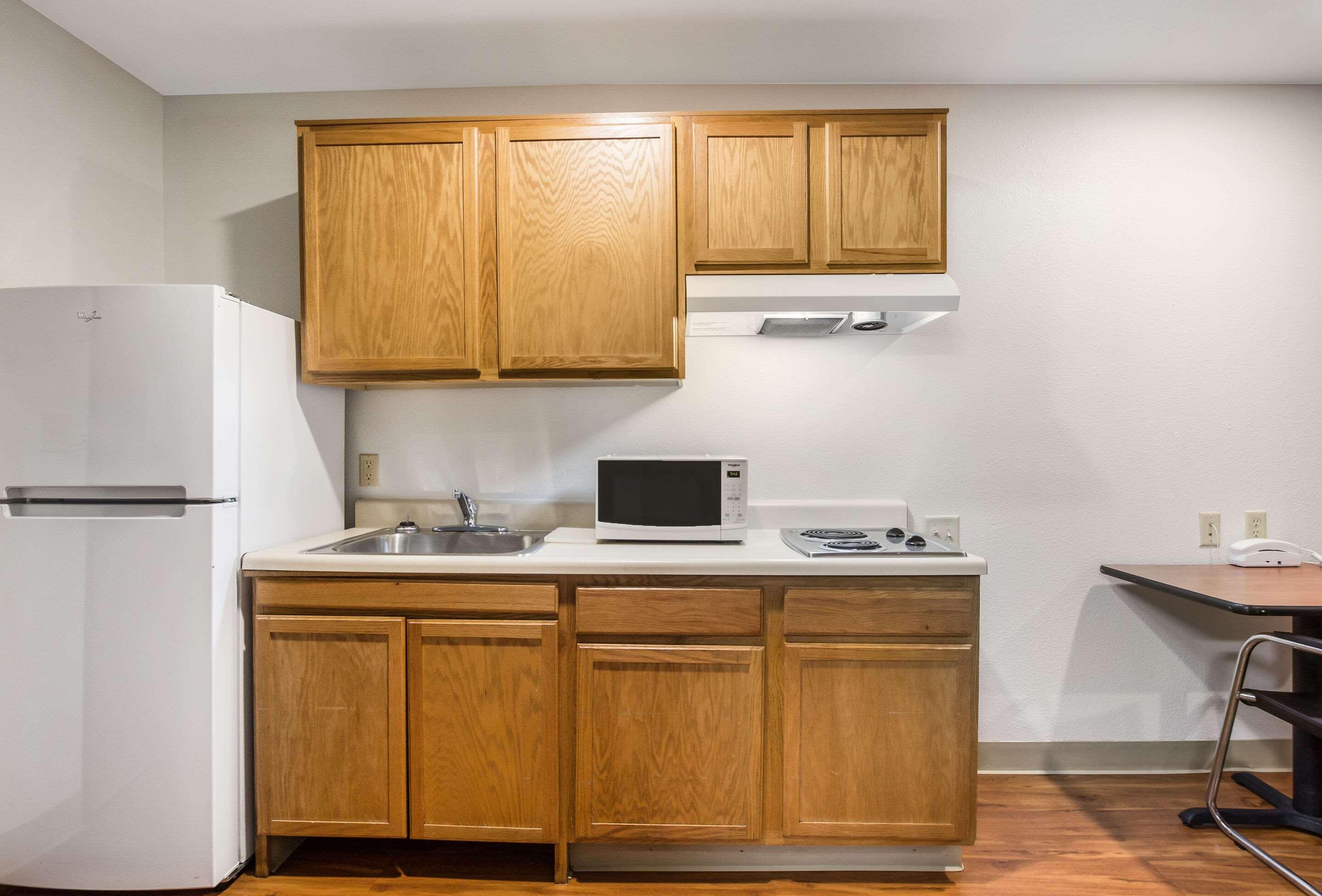 Woodspring Suites Louisville South