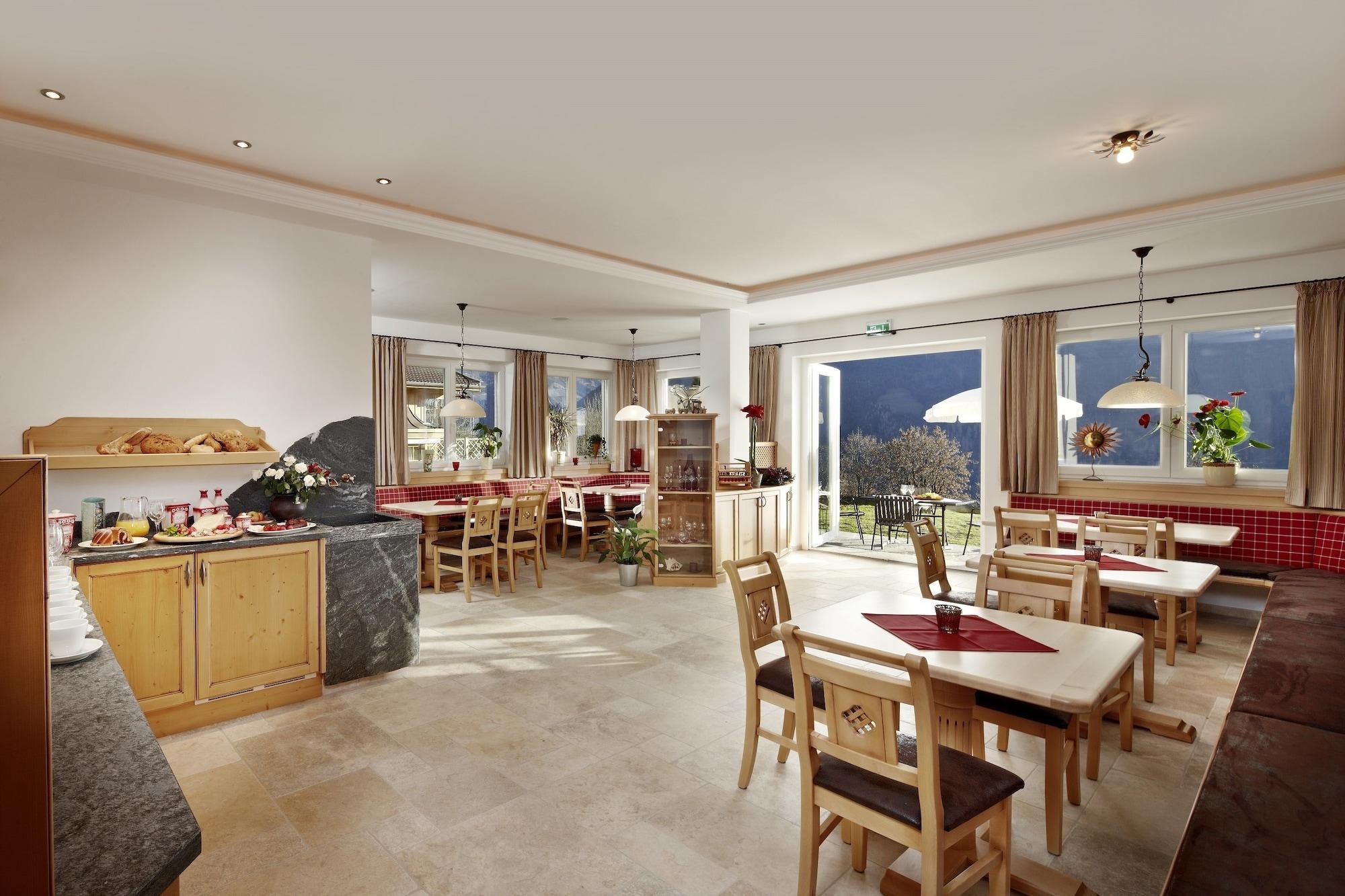 Alpenhof Apartments