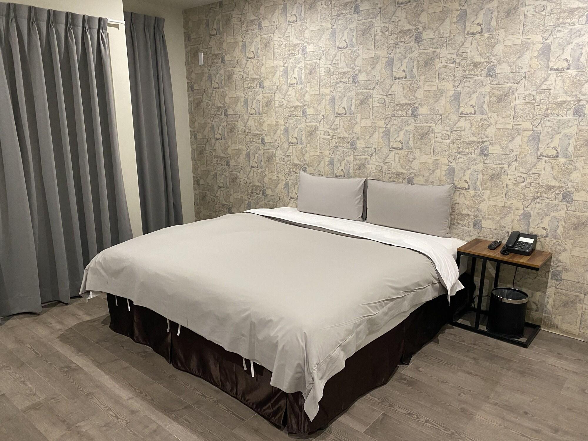 Saint Hostel