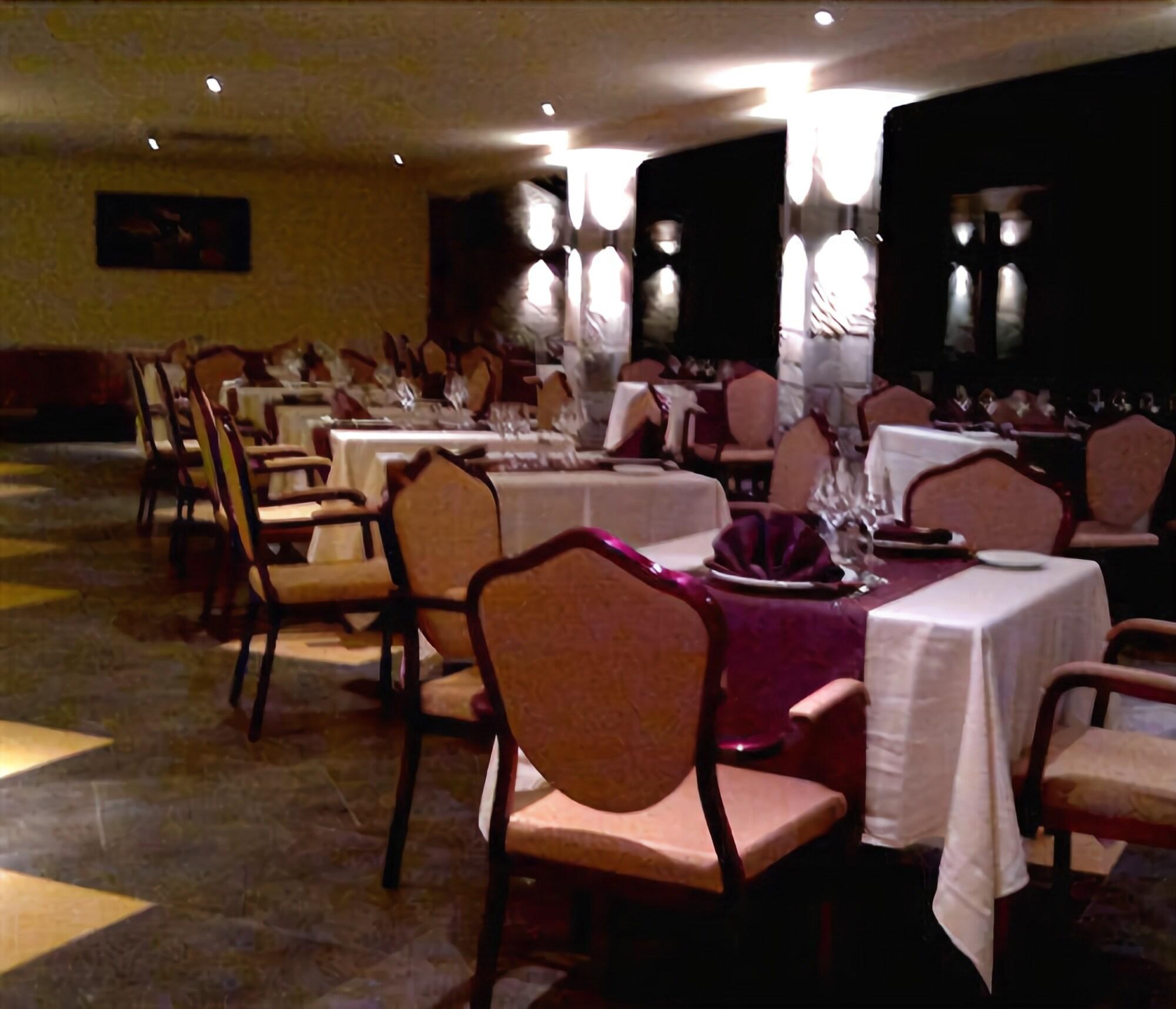 Roca Golf Hotel