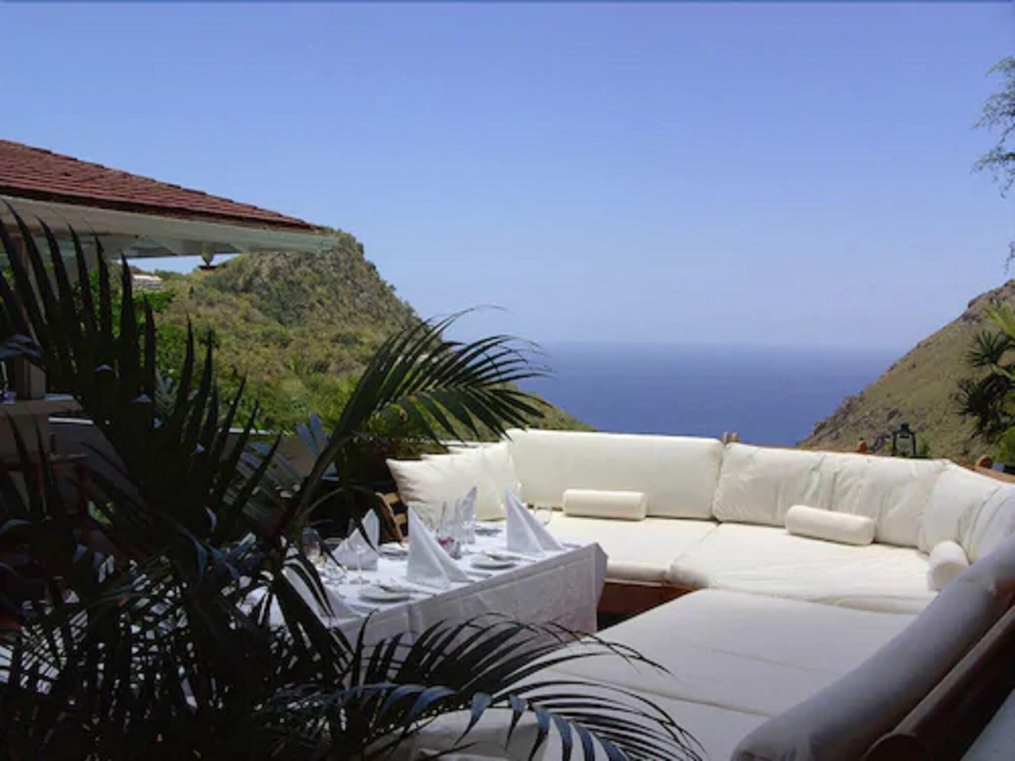 Queen's Hotel Saba by null