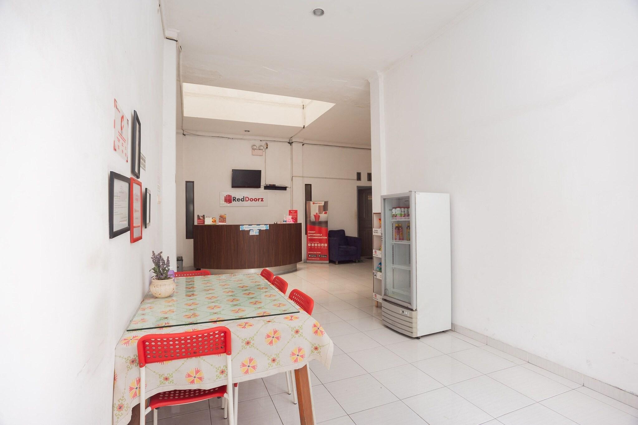 Formerly RedDoorz Syariah near Grand Galaxy Park