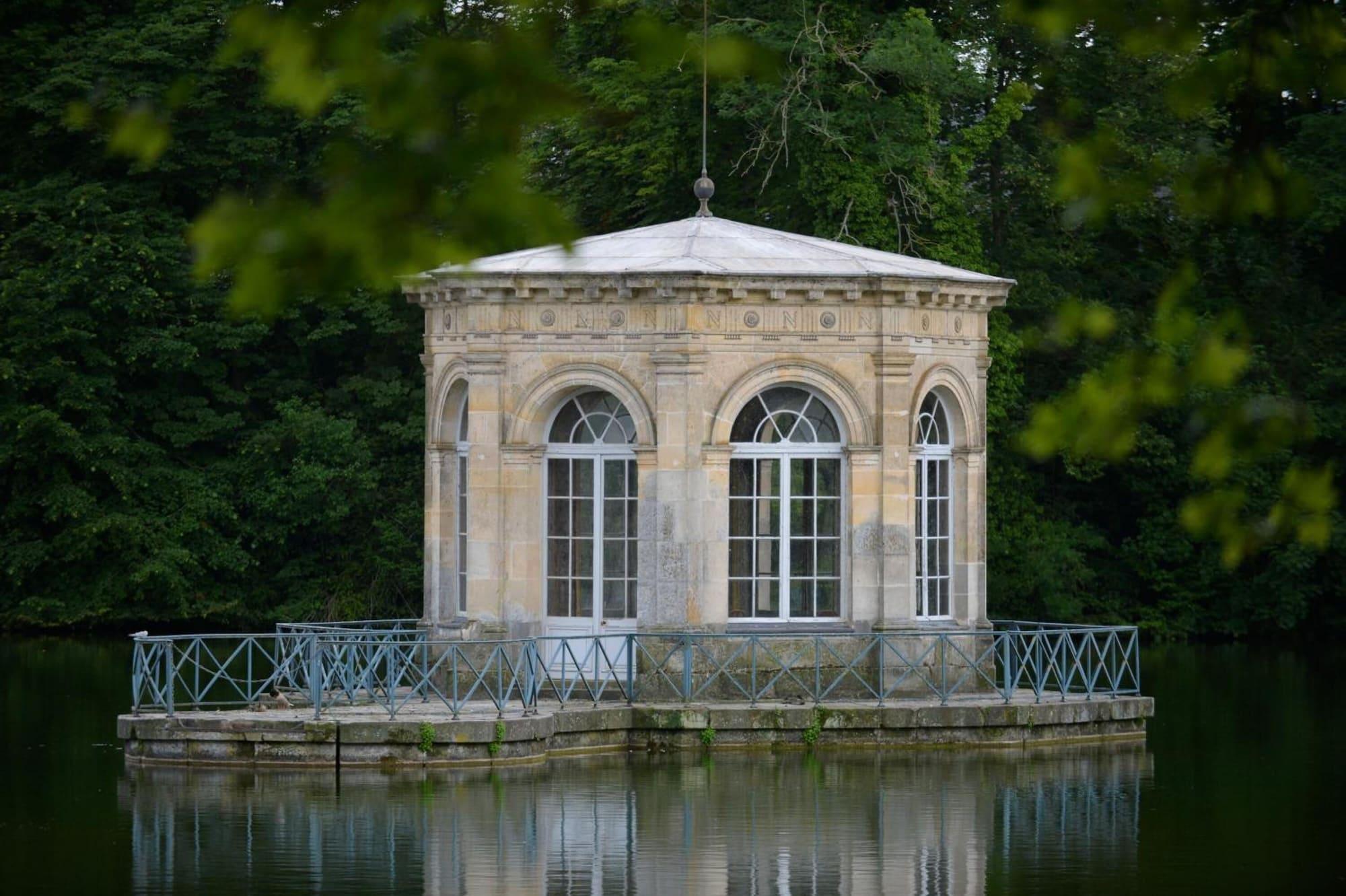 Hôtel de Londres · Hôtel à Fontainebleau by null