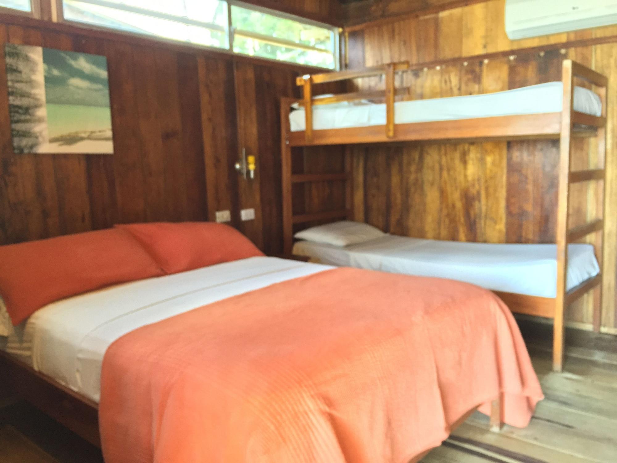 Cabanas Isla Del Sol