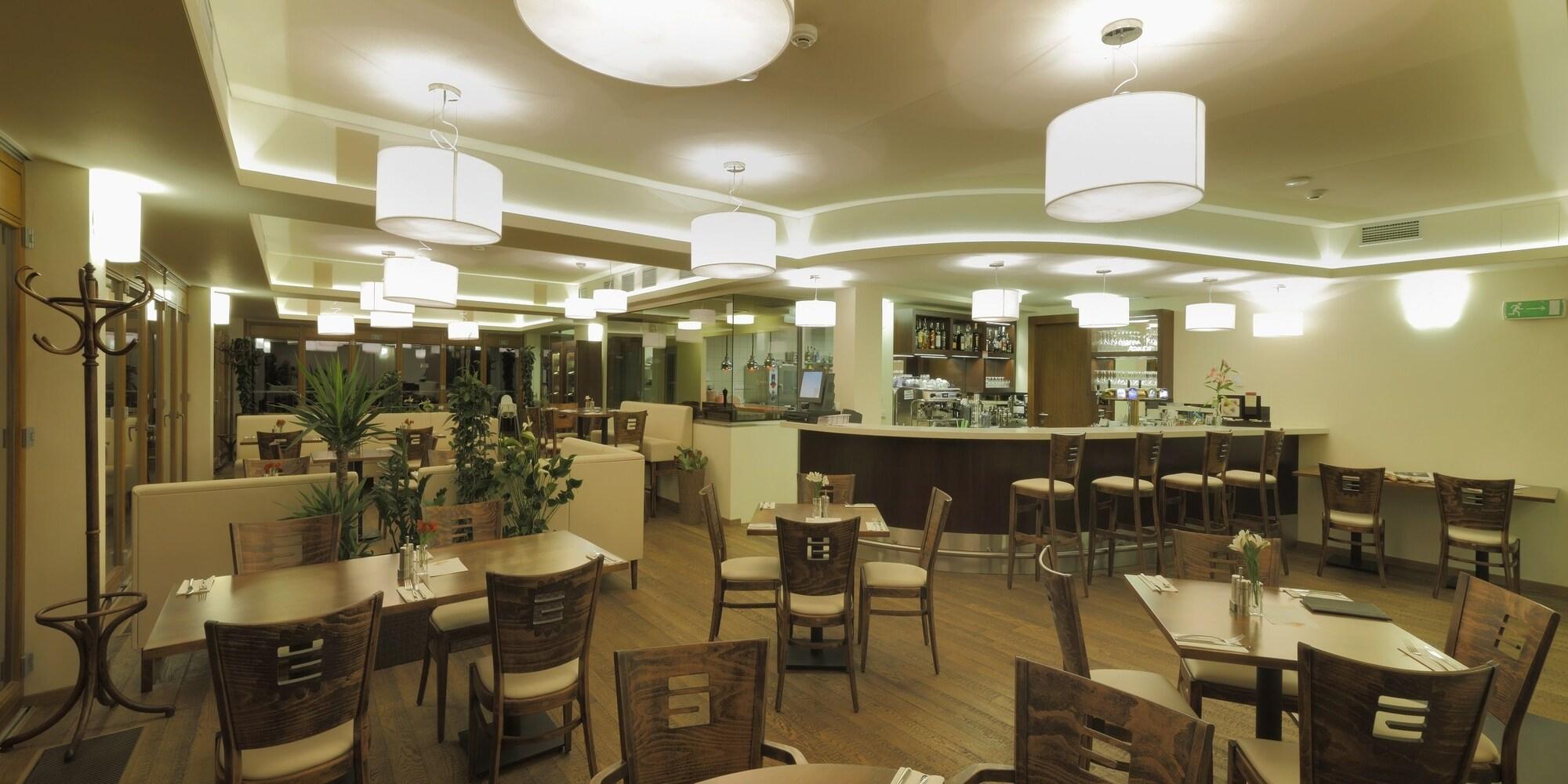 Esmarin Wellness Hotel