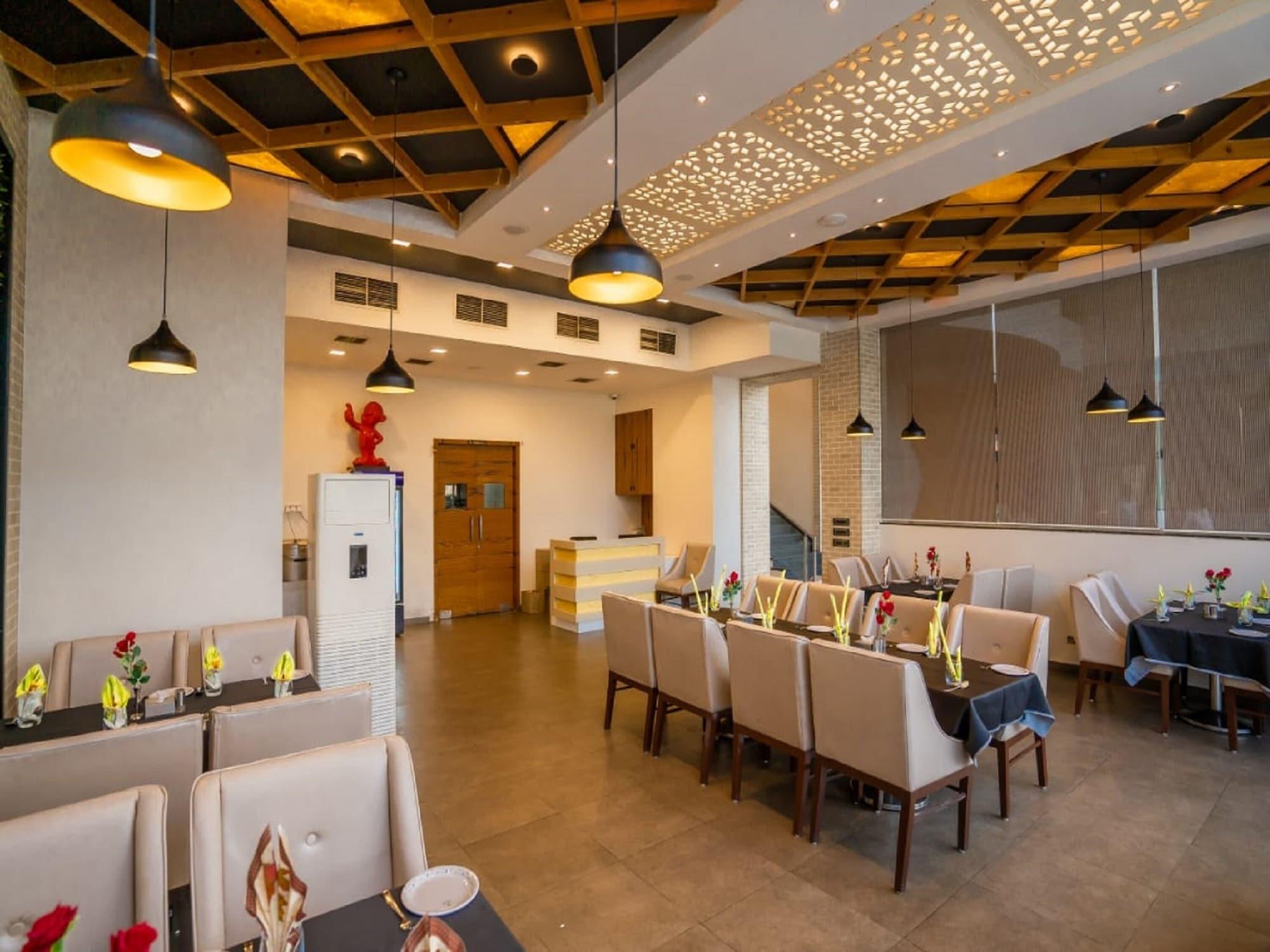 Hotel V Star