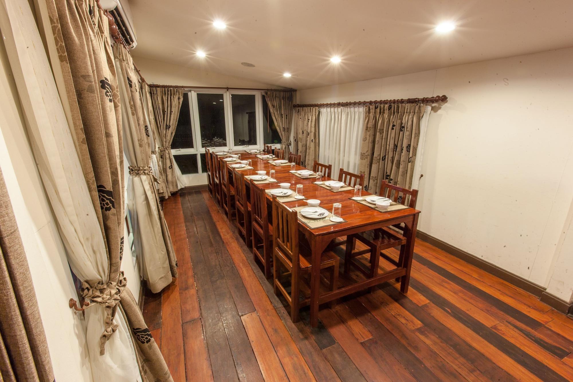Varee Valley Resort And Restaurant