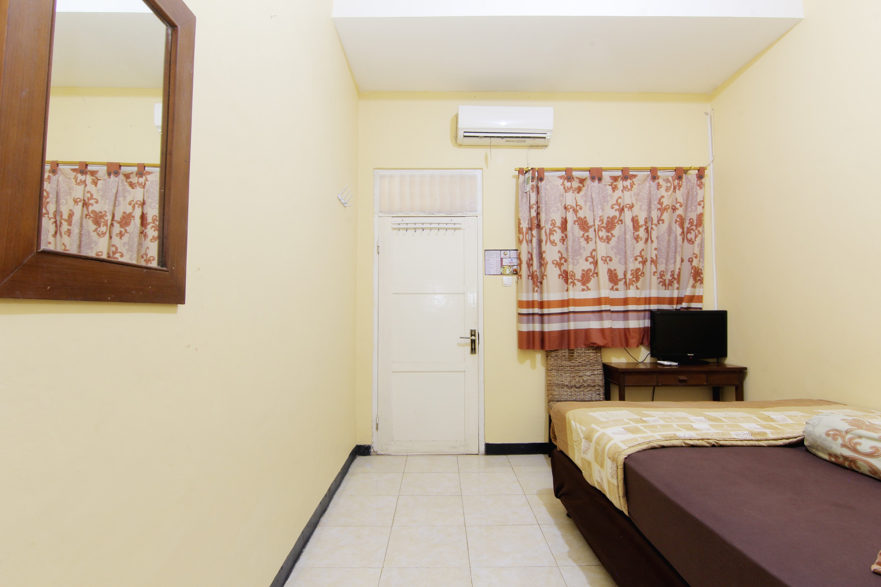 JJ House Gejayan by ZUZU