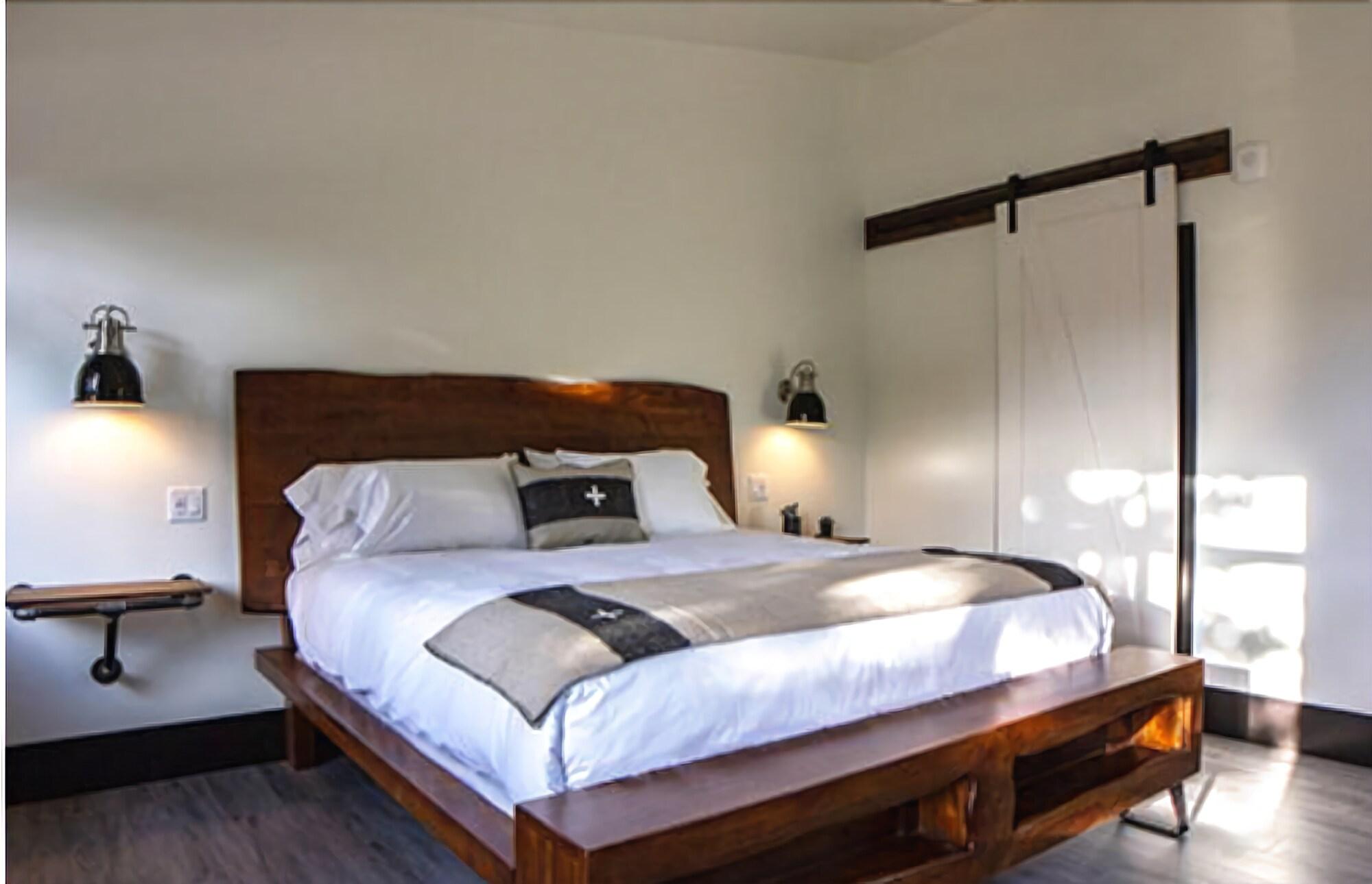 Compass Rose Lodge by null