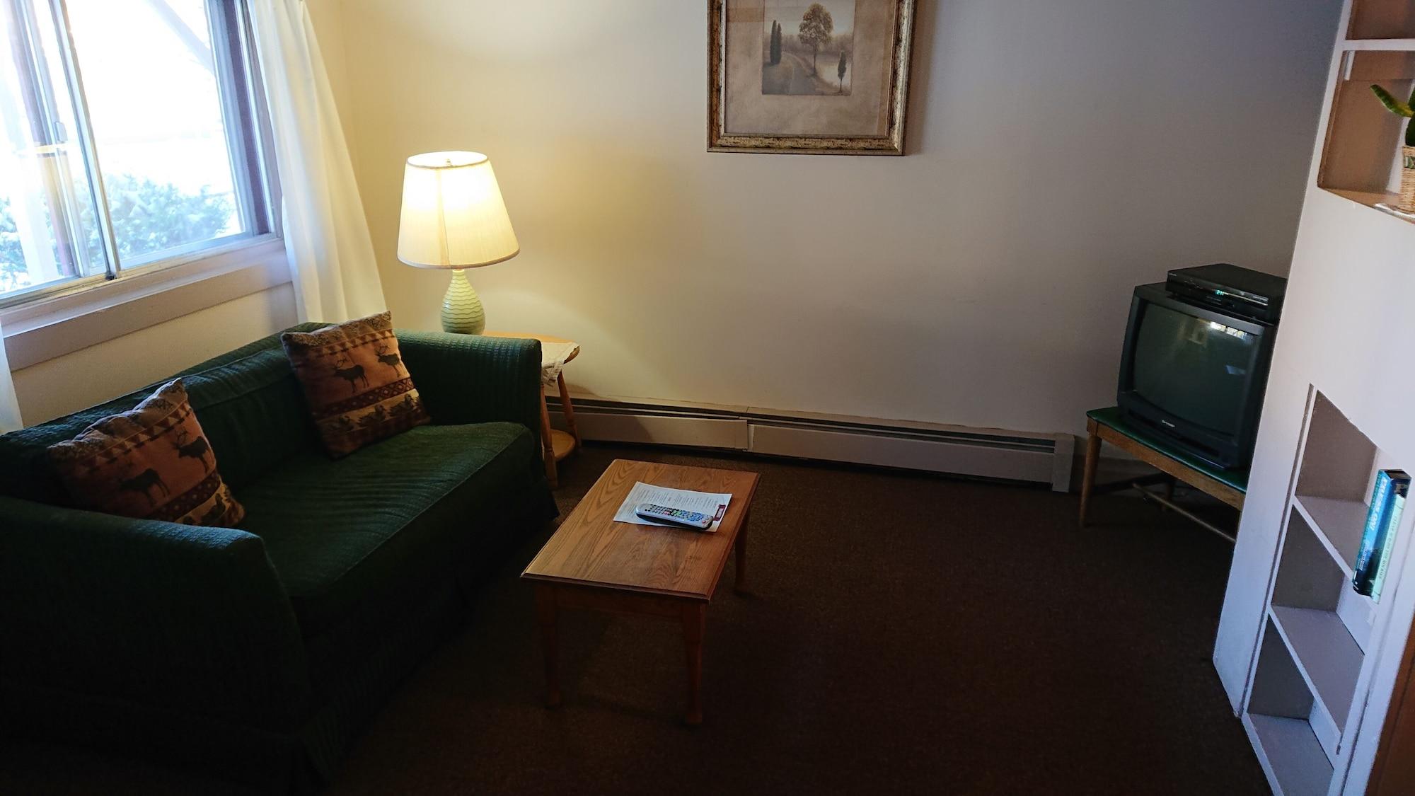 Brookside Motor Inn
