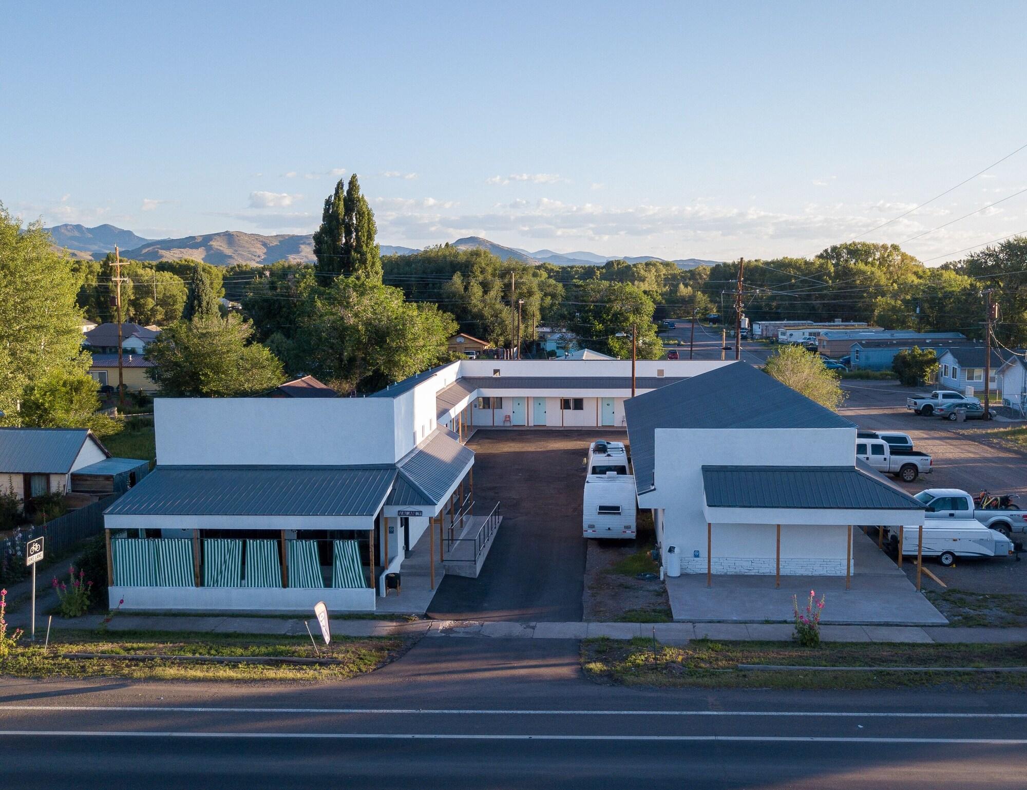 Mellow Moon Lodge by null