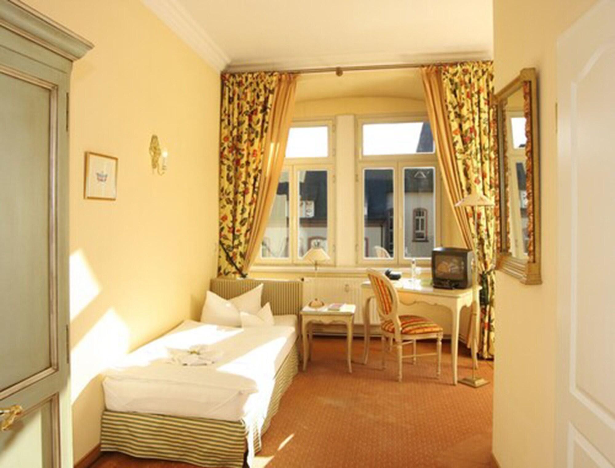 Graf Von Mansfeld by null