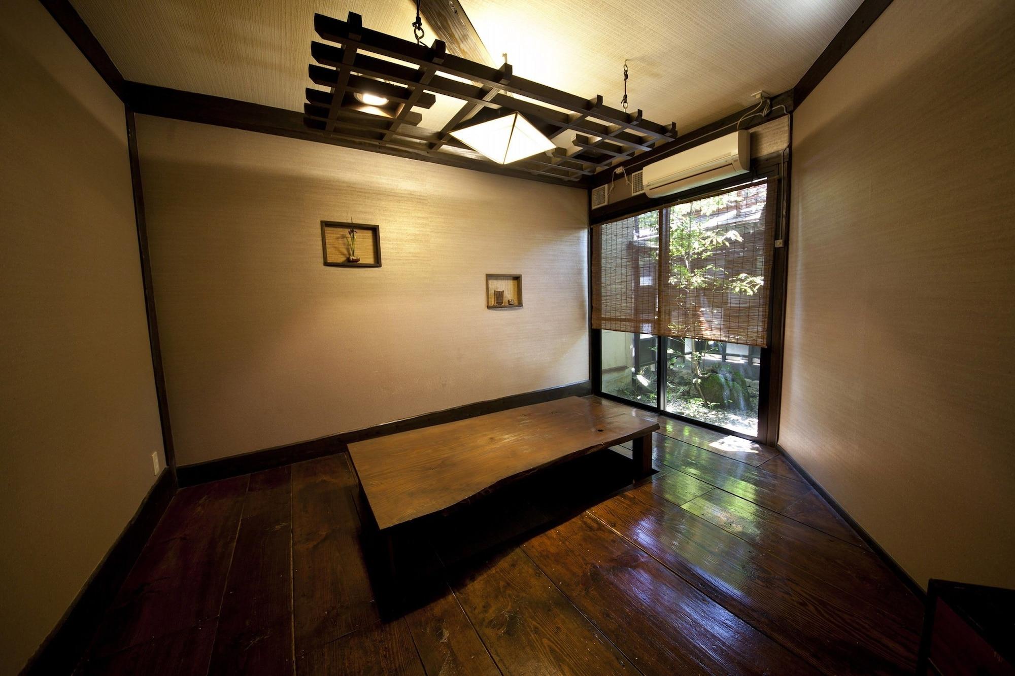 Gokuraku Onsen Takumi No Yado