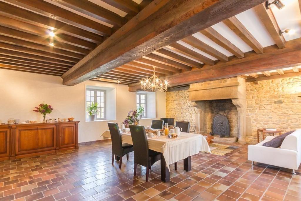 Le Manoir De Placy