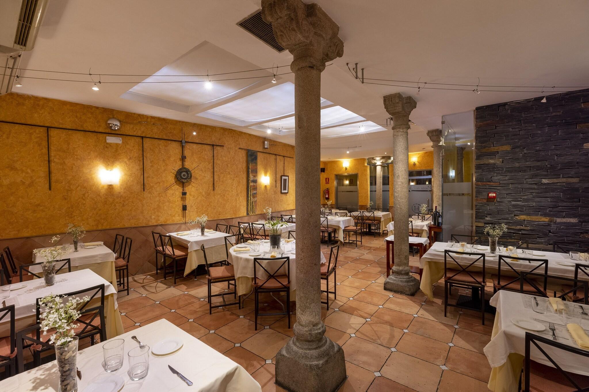 Hostal Restaurante Puerta Del Alcazar