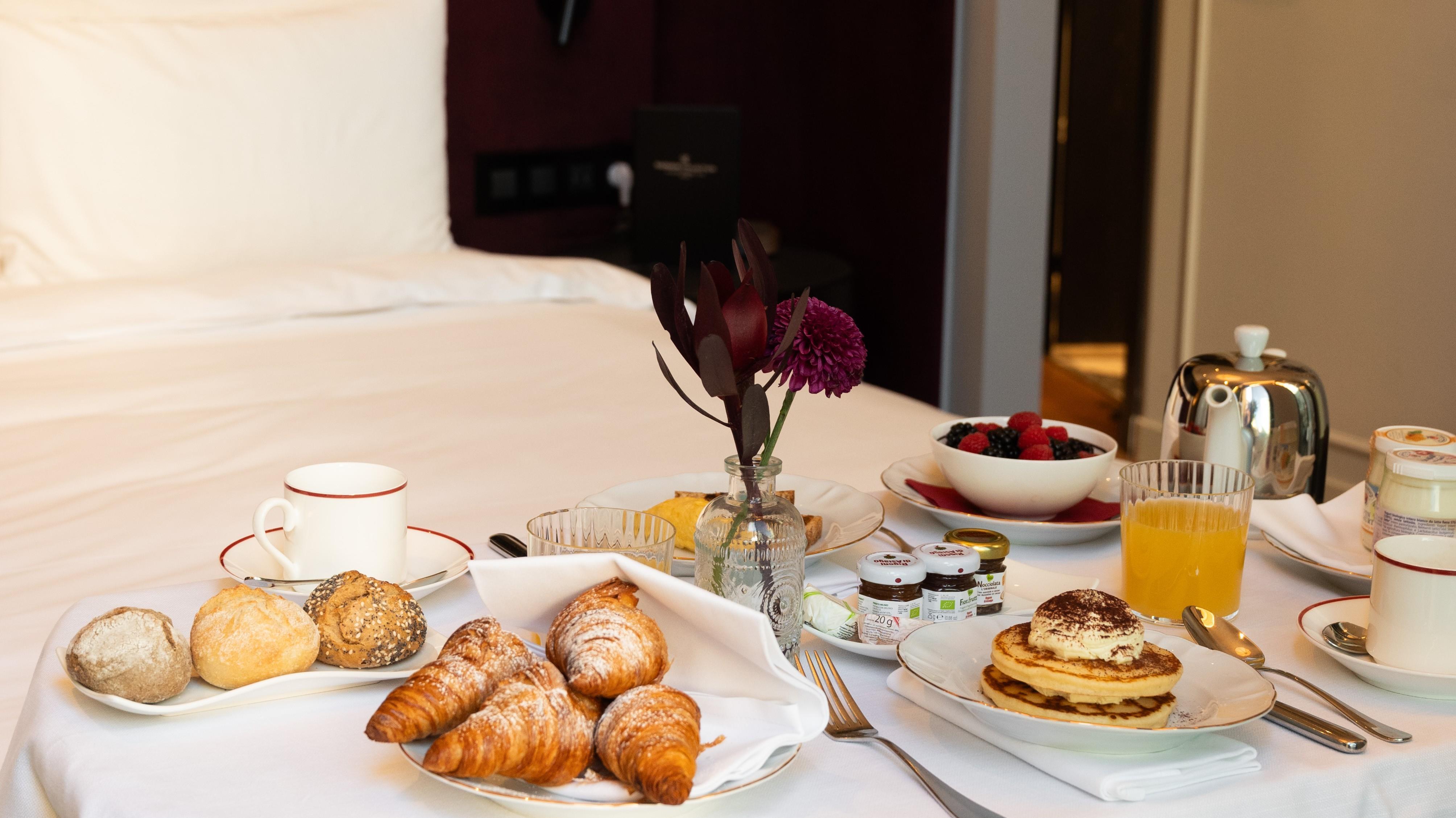 Radisson Collection Palazzo Touring Club Milan - photo