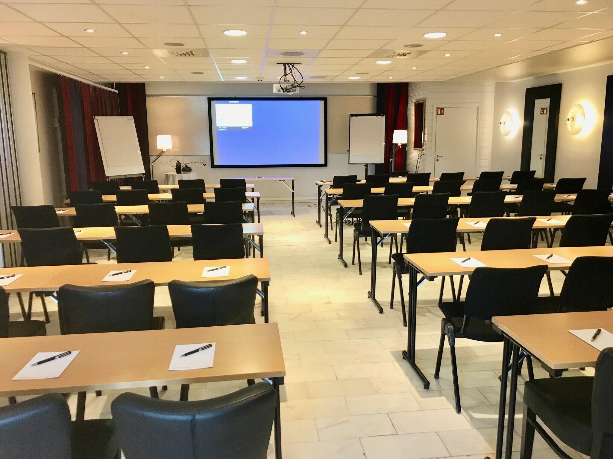 Reenskaug hotel by null