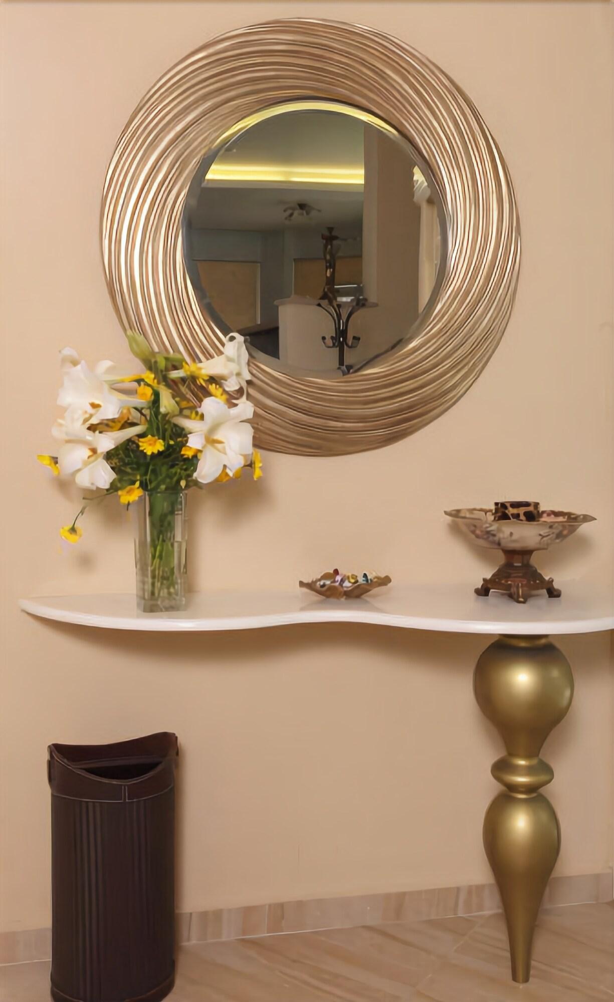 Kronos Hotel by null