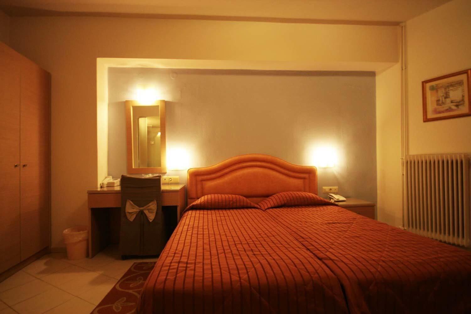 Kronos Hotel by null