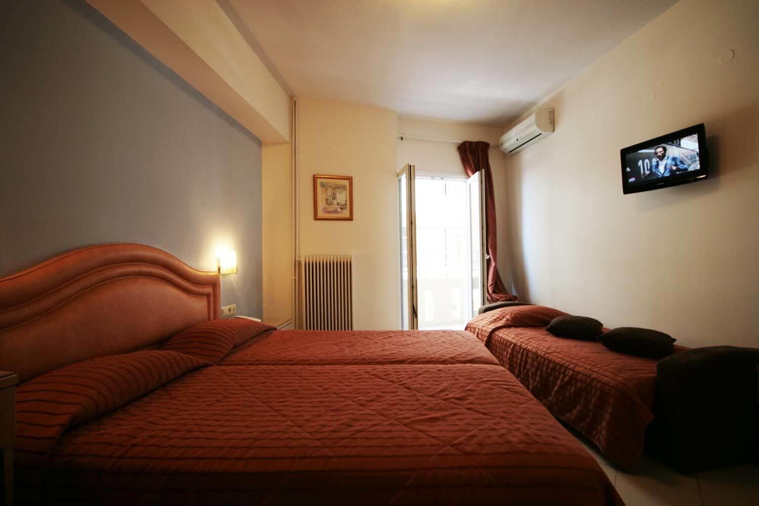 Kronos Hotel by null