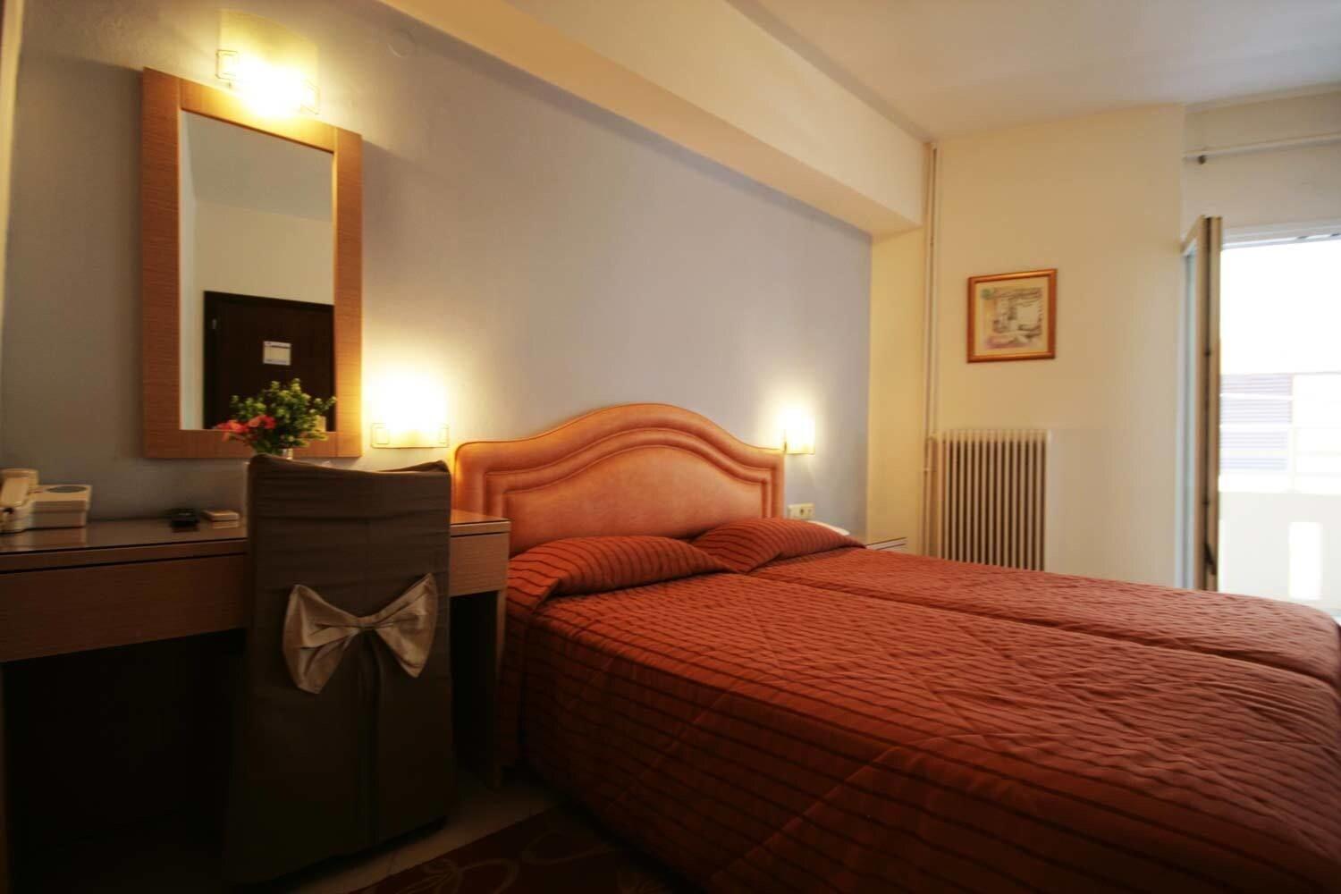 Kronos Hotel by null