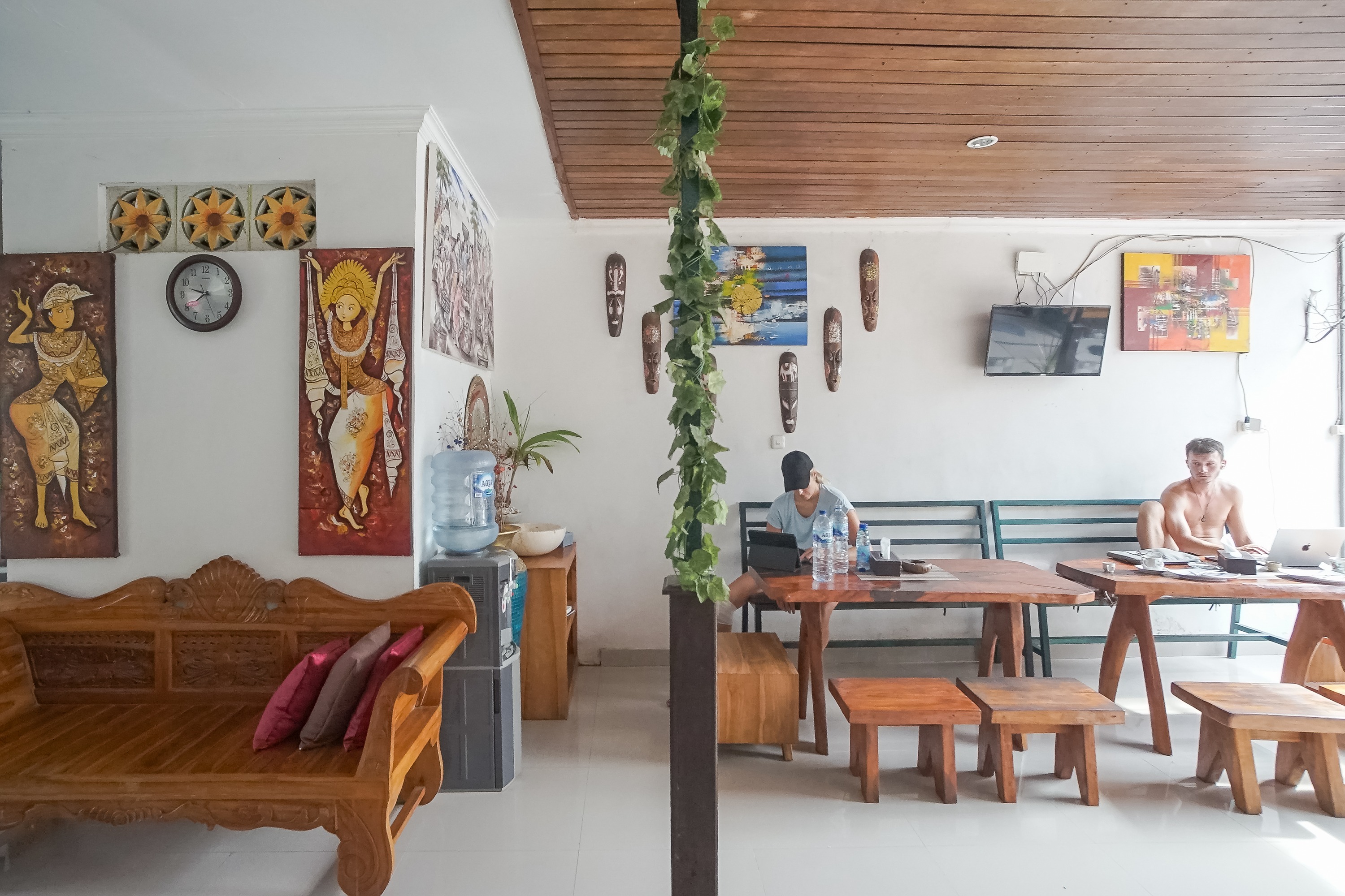 Gedhong Hostel by ZUZU