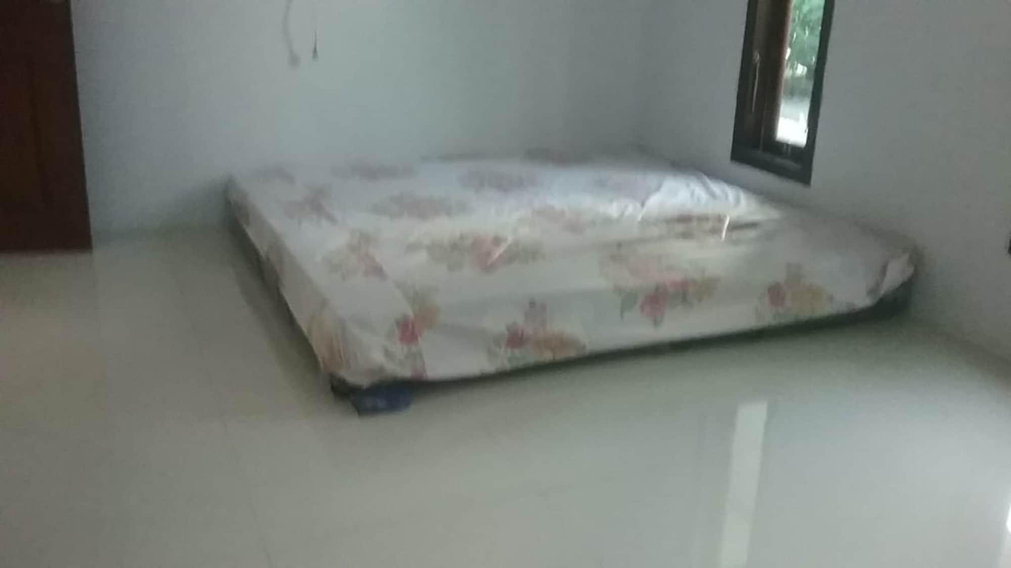 Dwi Sigit Homestay by ZUZU