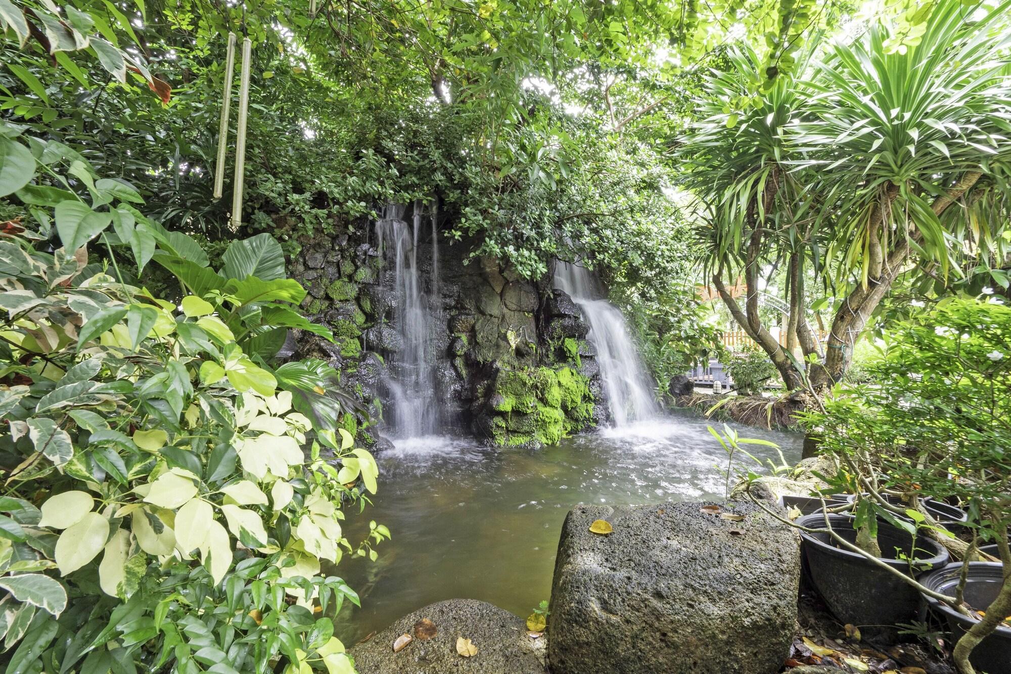 75338 Winza Hotel And Resort