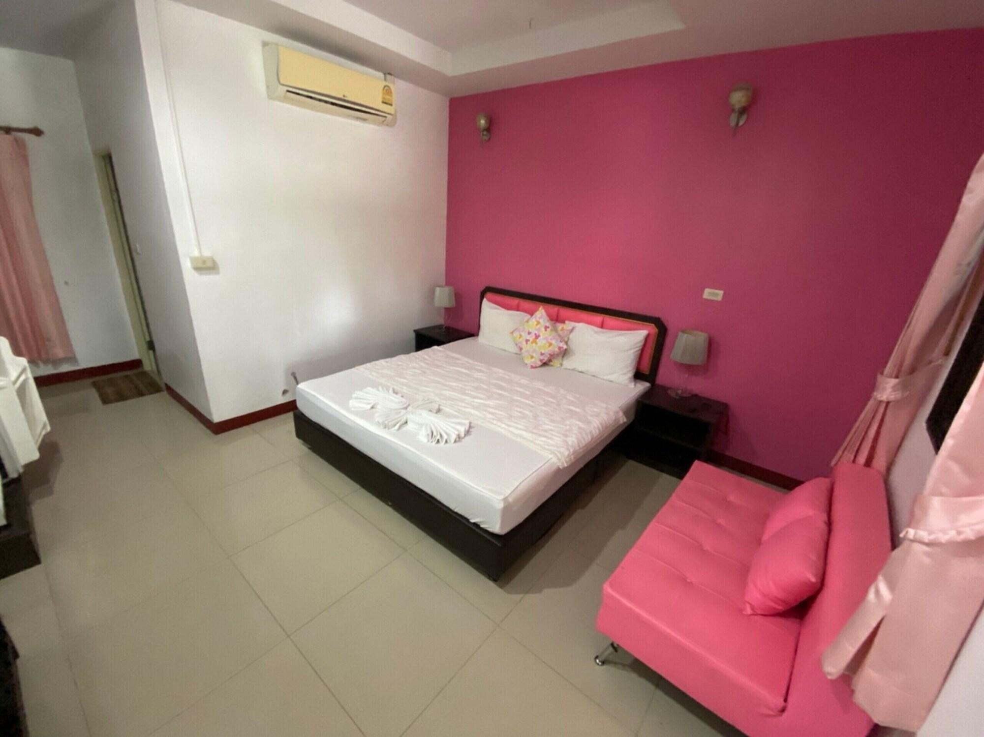 1057 Relax Resort