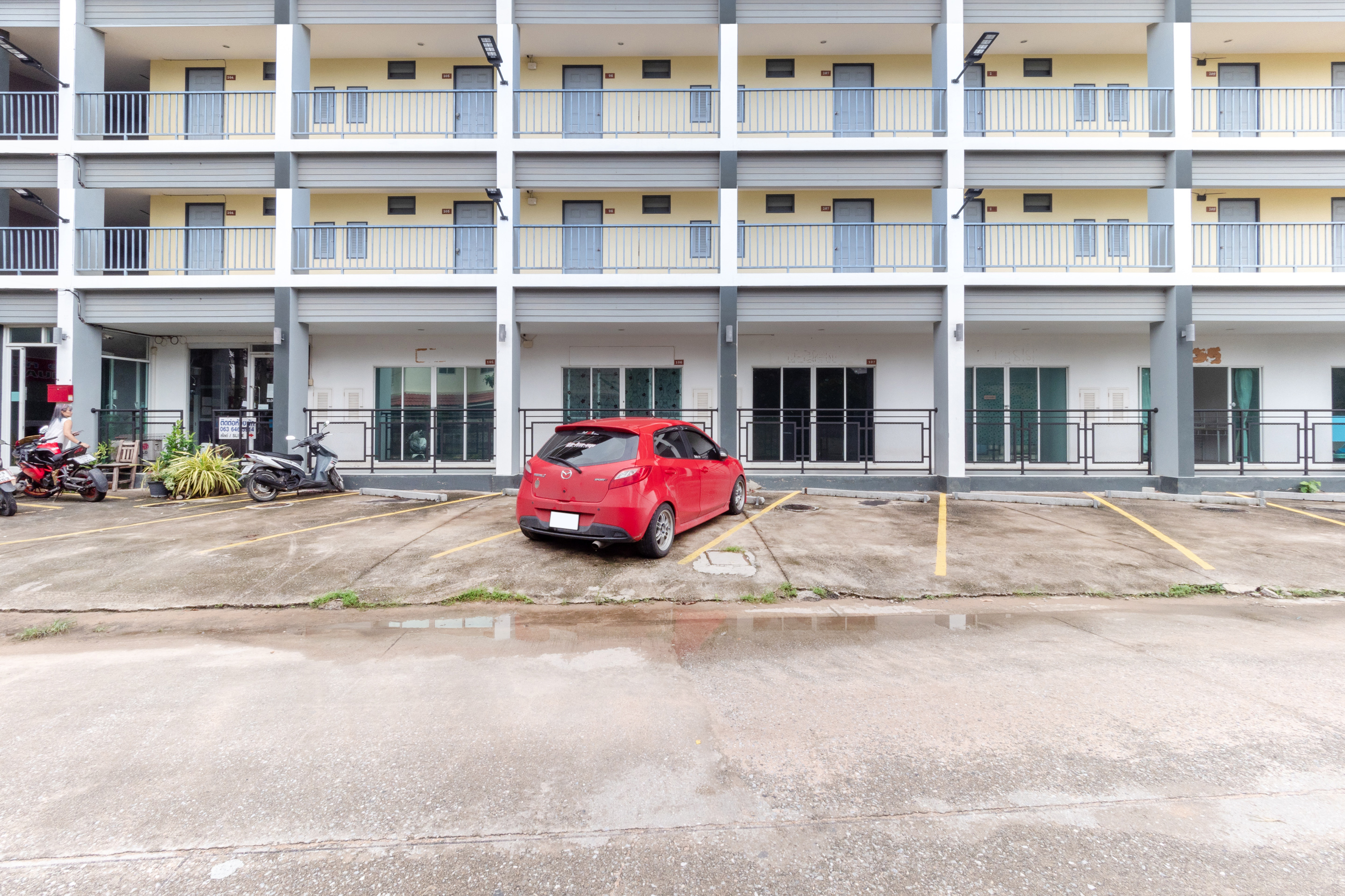 V Place Apartment
