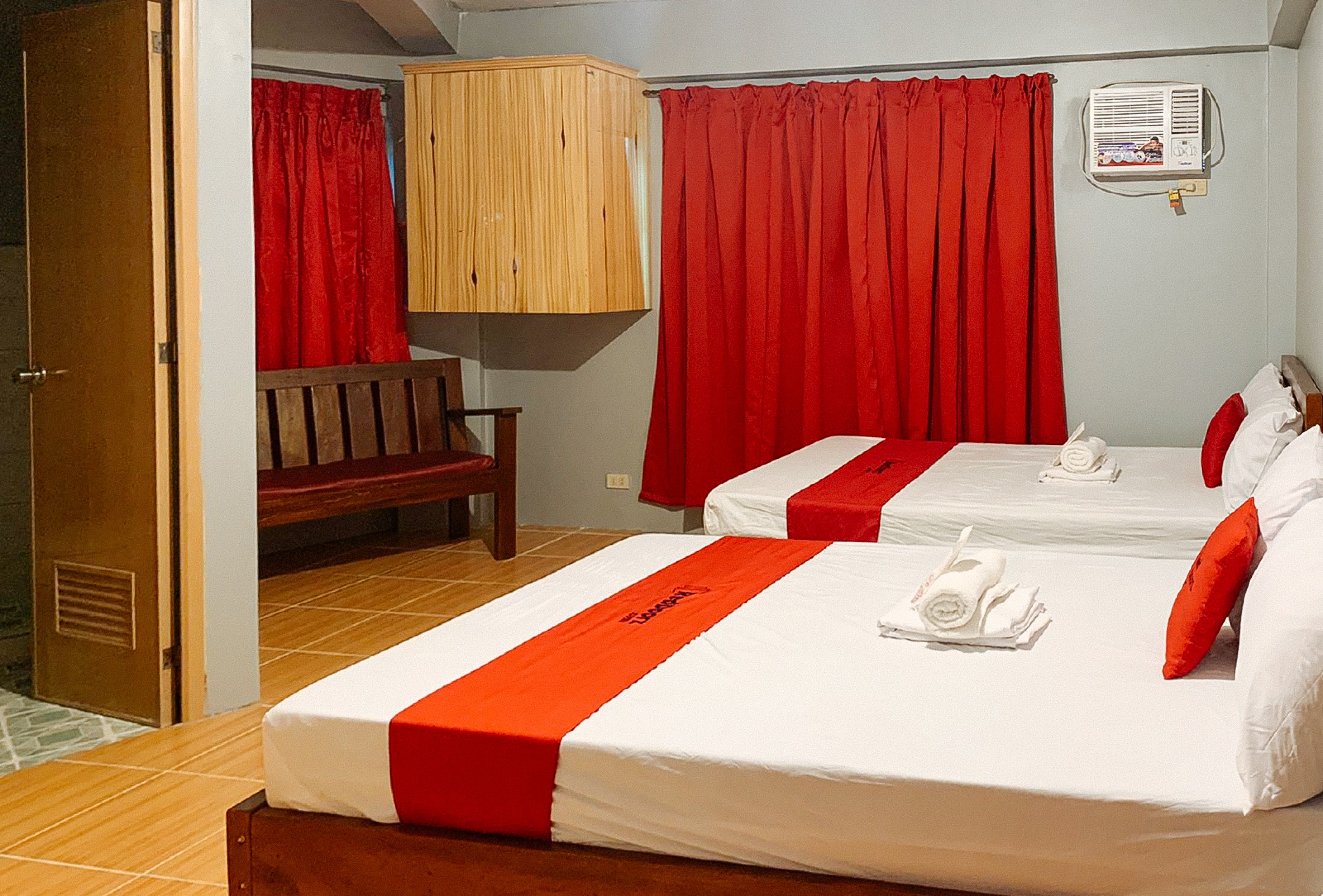 RedDoorz near Pasay Rotonda