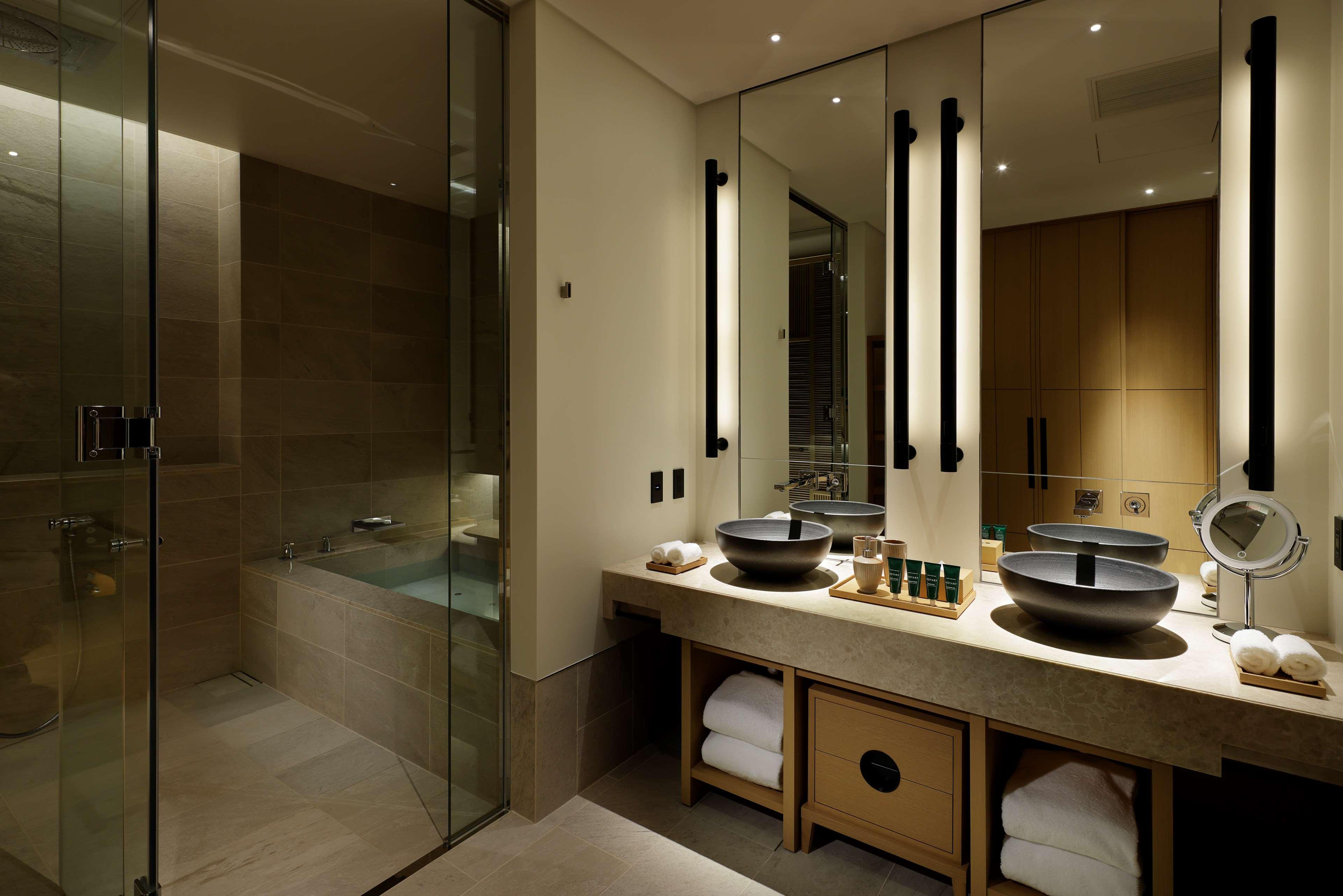 ROKU KYOTO, LXR Hotels & Resorts by null