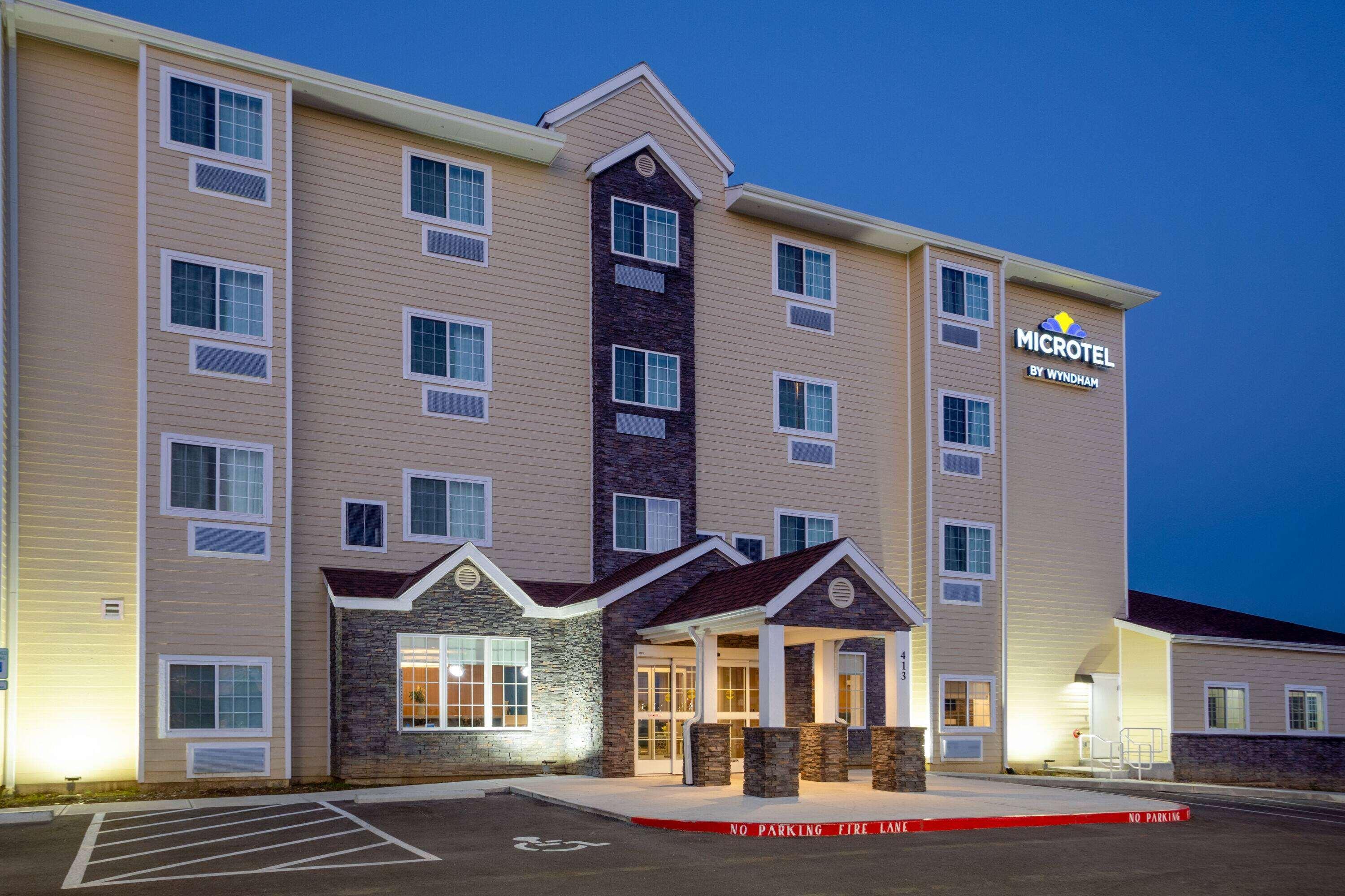 Microtel Inn & Suites by Wyndham Liberty/NE Kansas City Area image