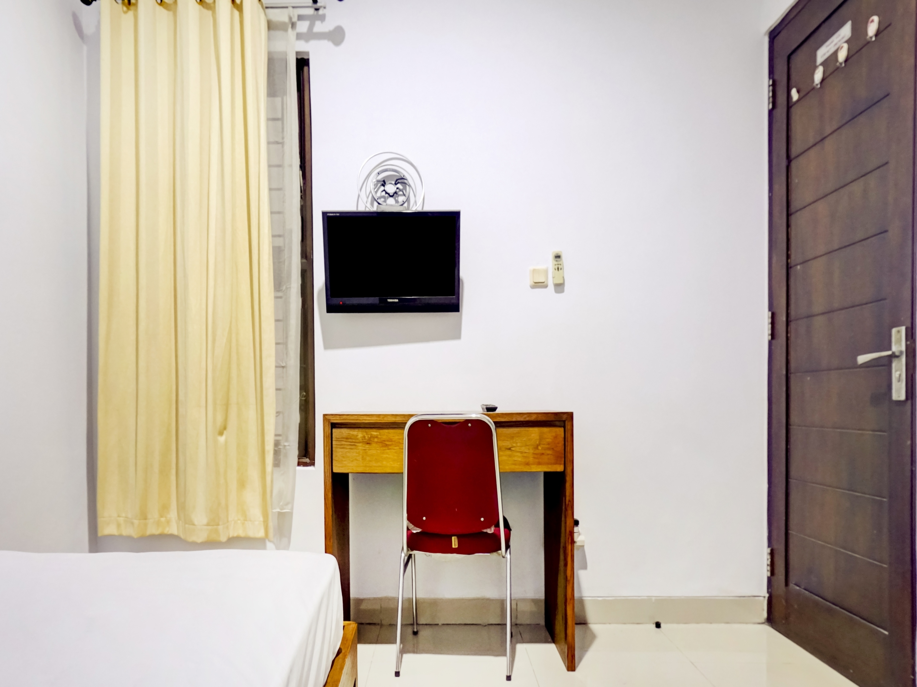 OYO Life 90085 Meruya Place