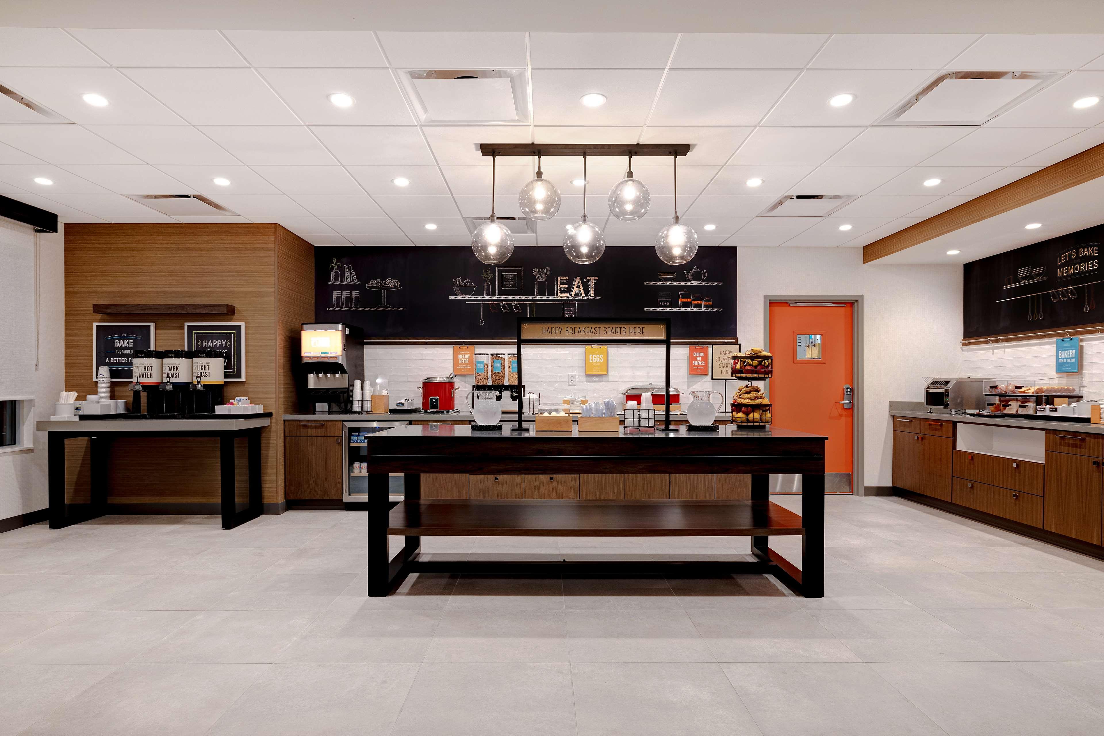 Hampton Inn By Hilton Crown Point