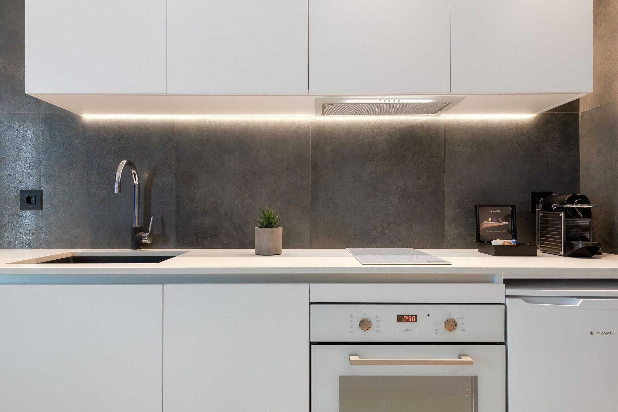 City Lion by Semavi by null