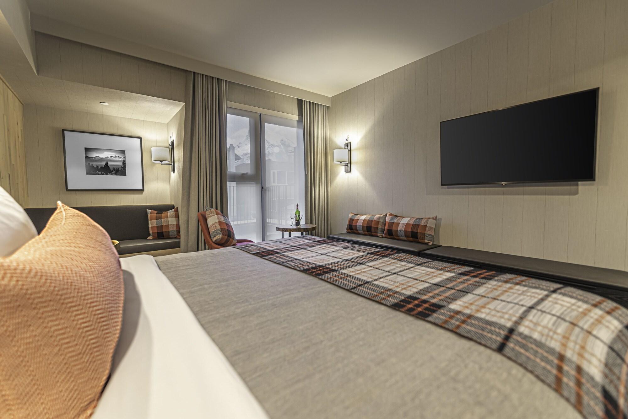 Peaks Hotel & Suites by null