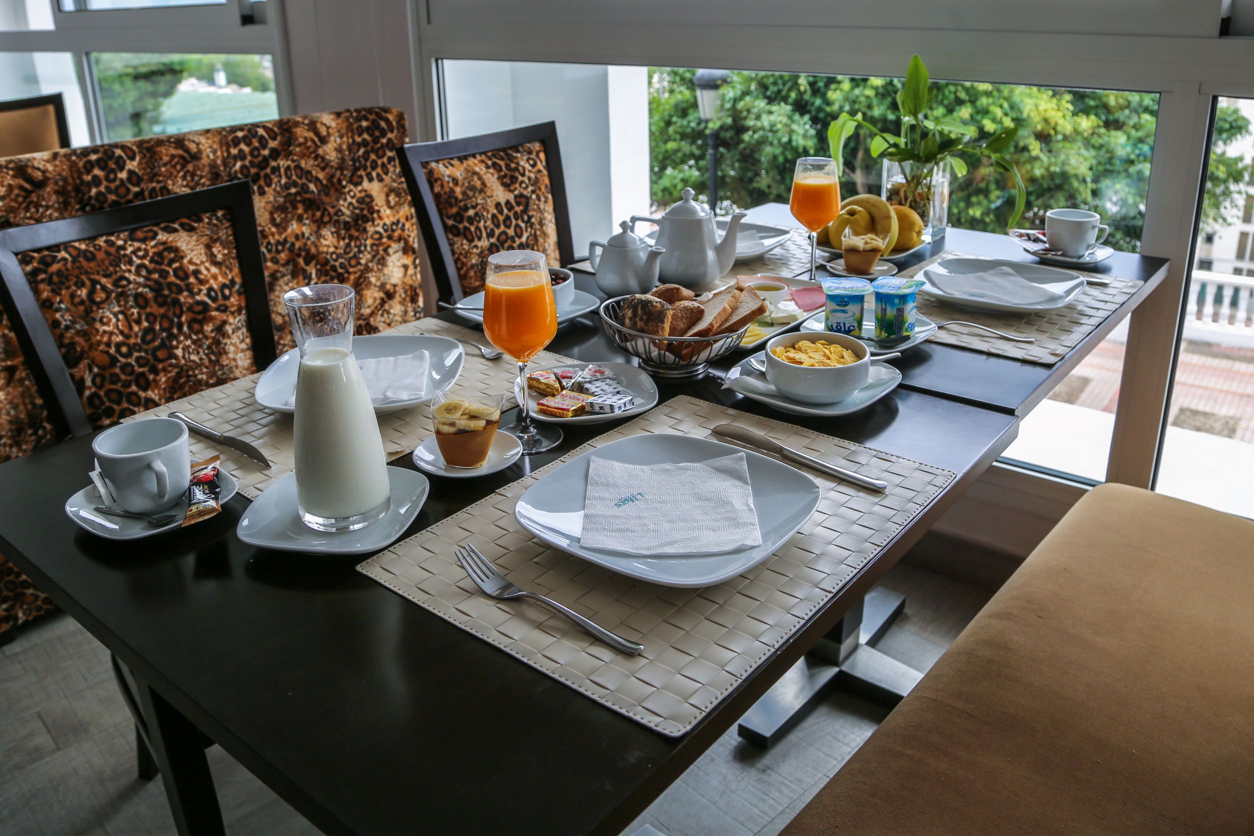 Al Mandari Hotel
