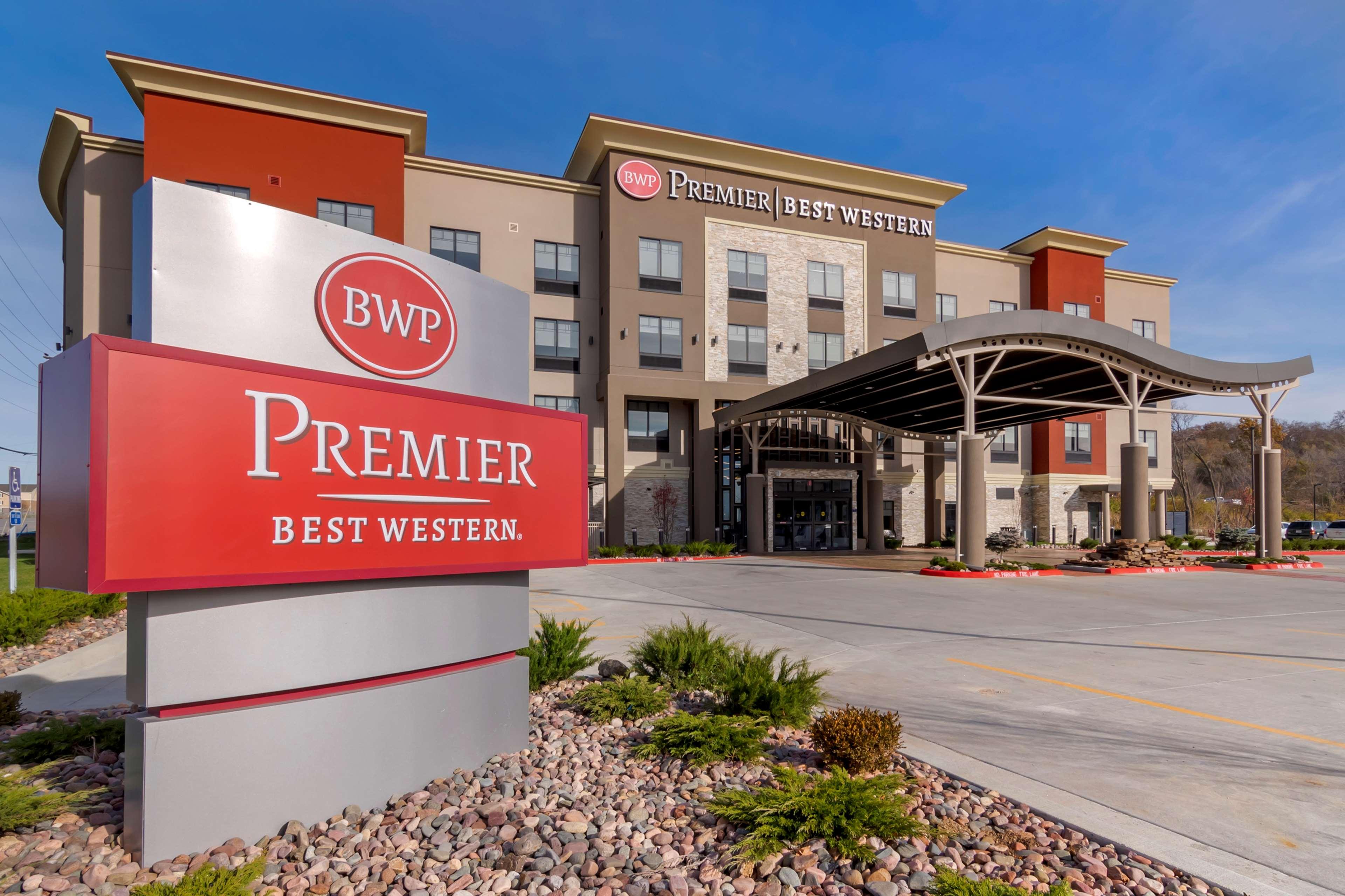Best Western Premier Liberty Inn & Suites 