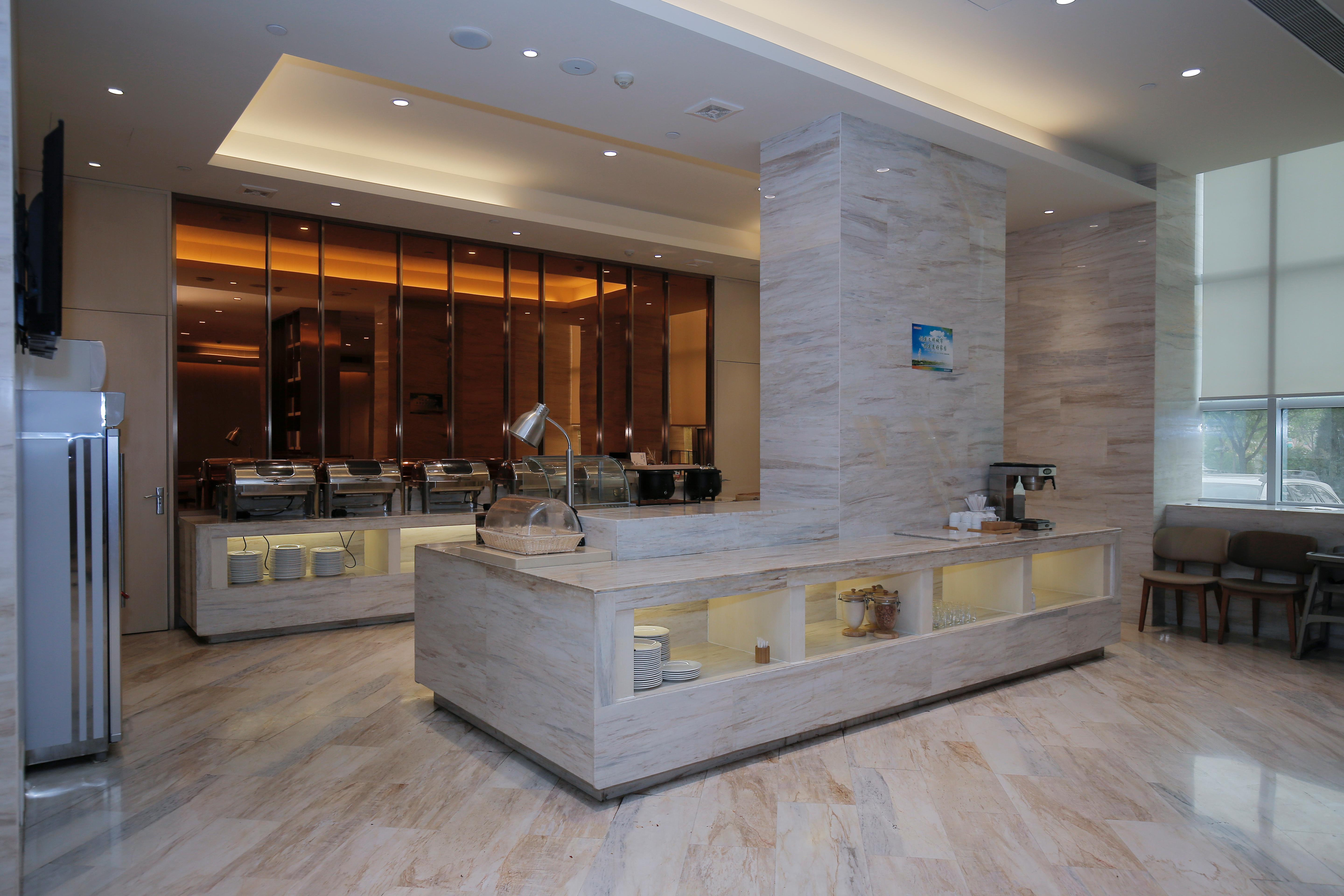 Ji Hotel (Jiayuguan Pedestrian Street)
