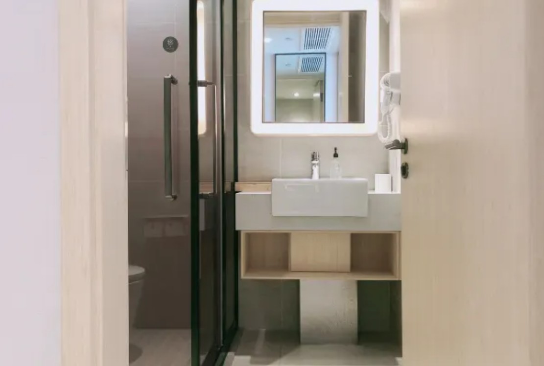 Ji Hotel (Shanghai Jing'ansi Middle Huaihai Road)