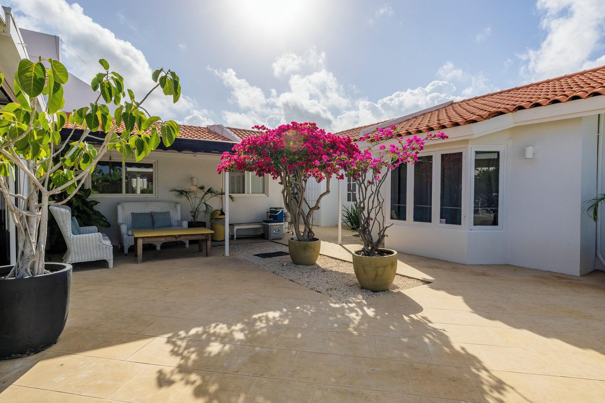 Modern Hotel Aruba
