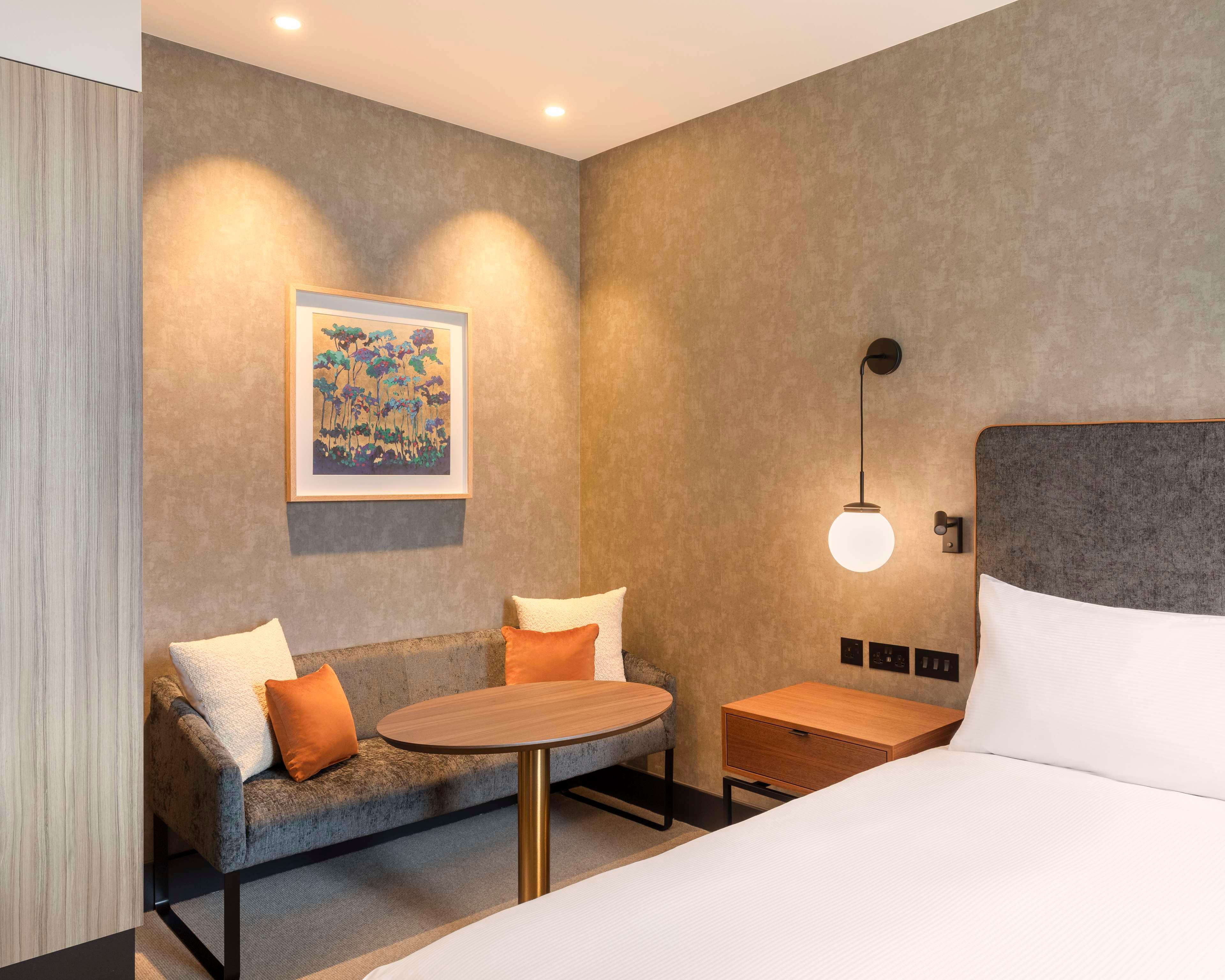 Hilton Woking