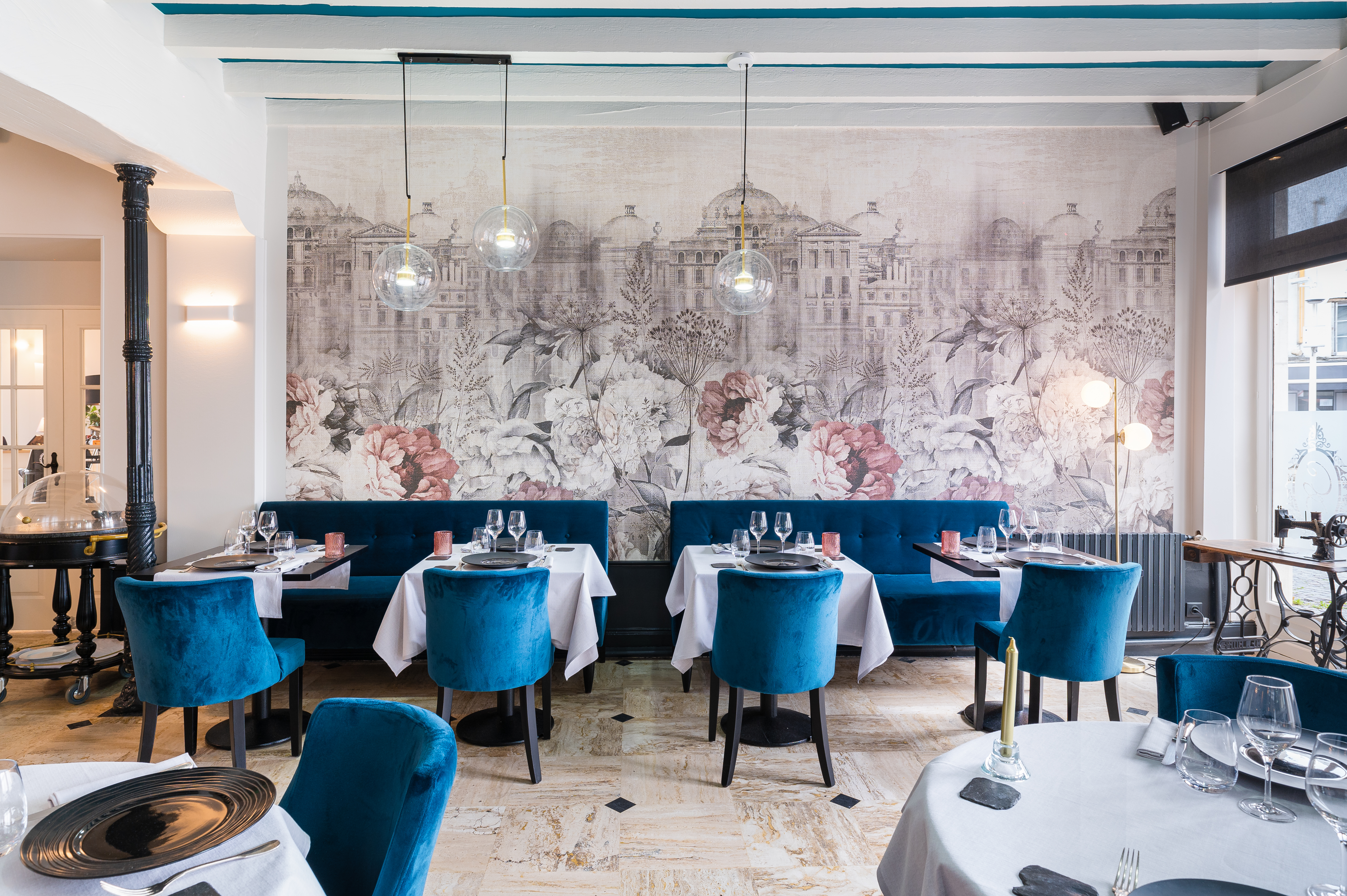 Logis Hotel Restaurant Le Cheval Blanc Blere