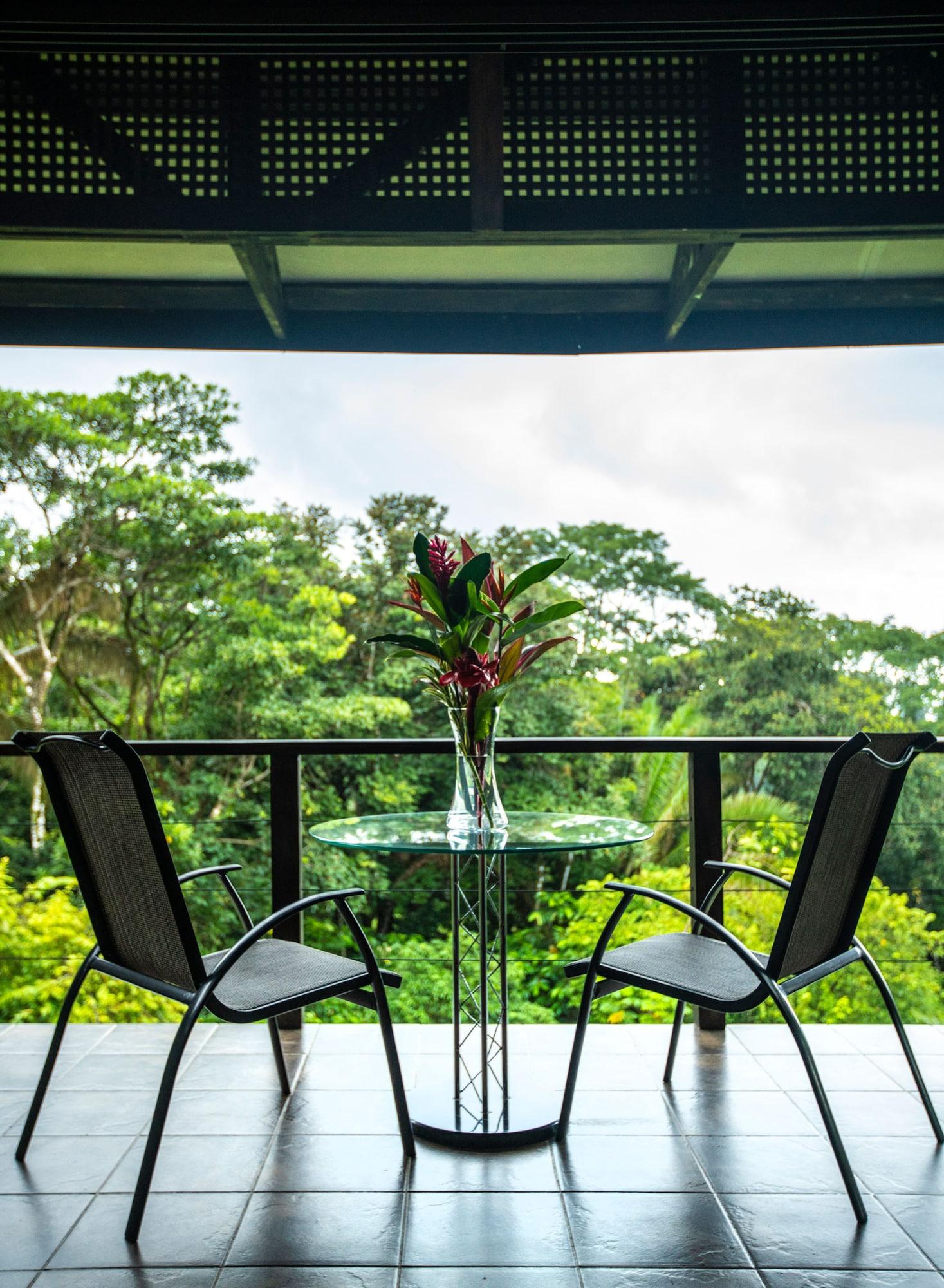 Tiki Villas Rainforest Lodge & Spa by null